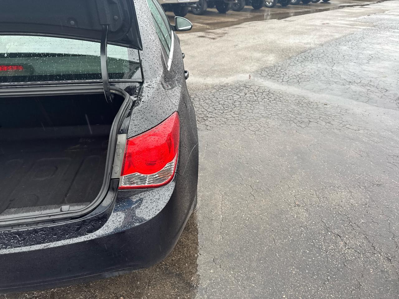 Chevrolet Cruze 4dr Sdn LS 2011