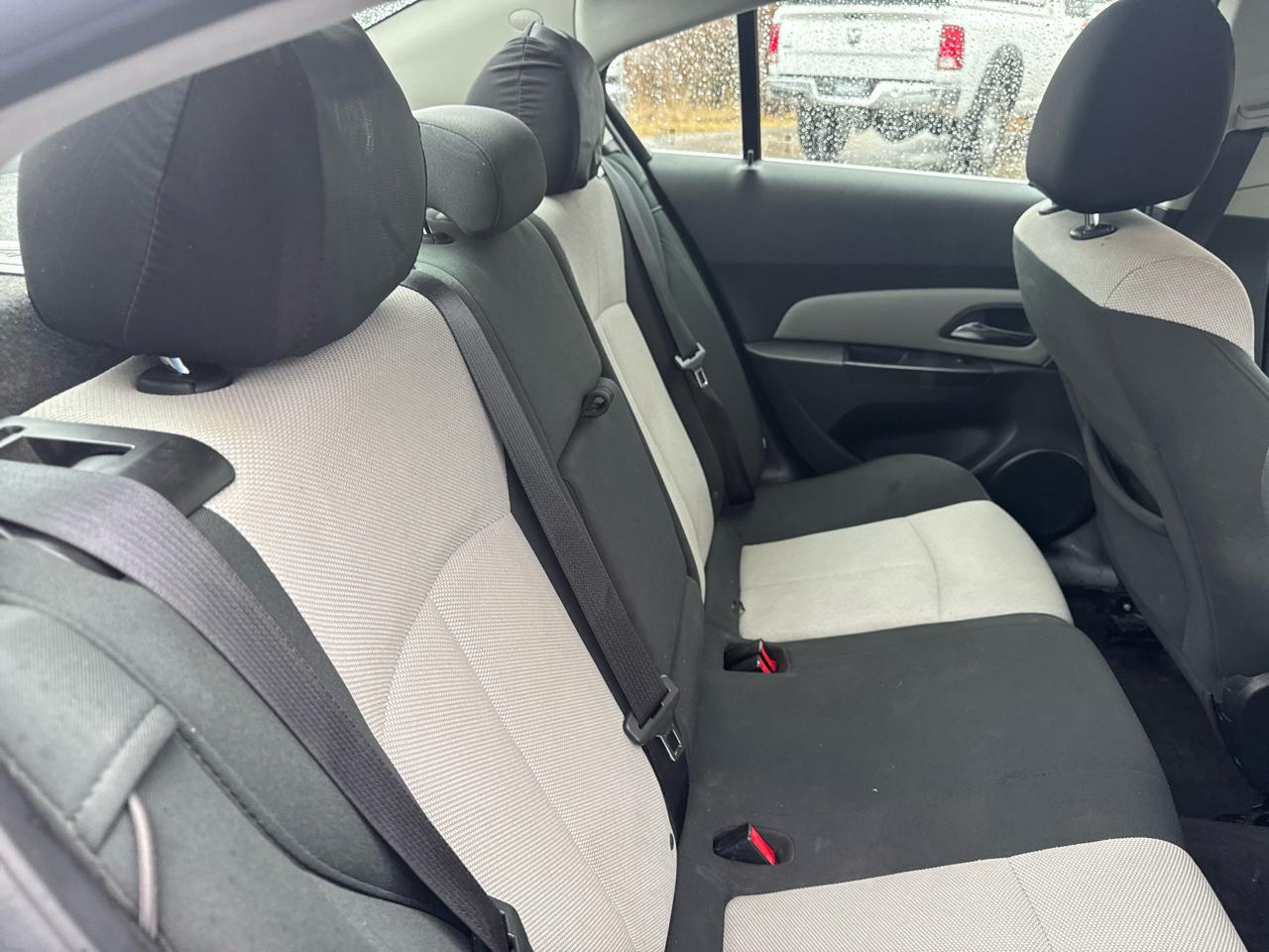 Chevrolet Cruze 4dr Sdn LS 2011