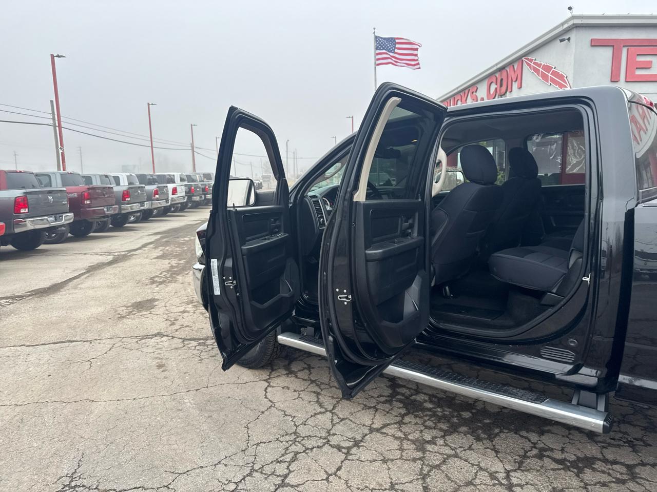 RAM 3500 4WD Crew Cab 169" Tradesman 2015