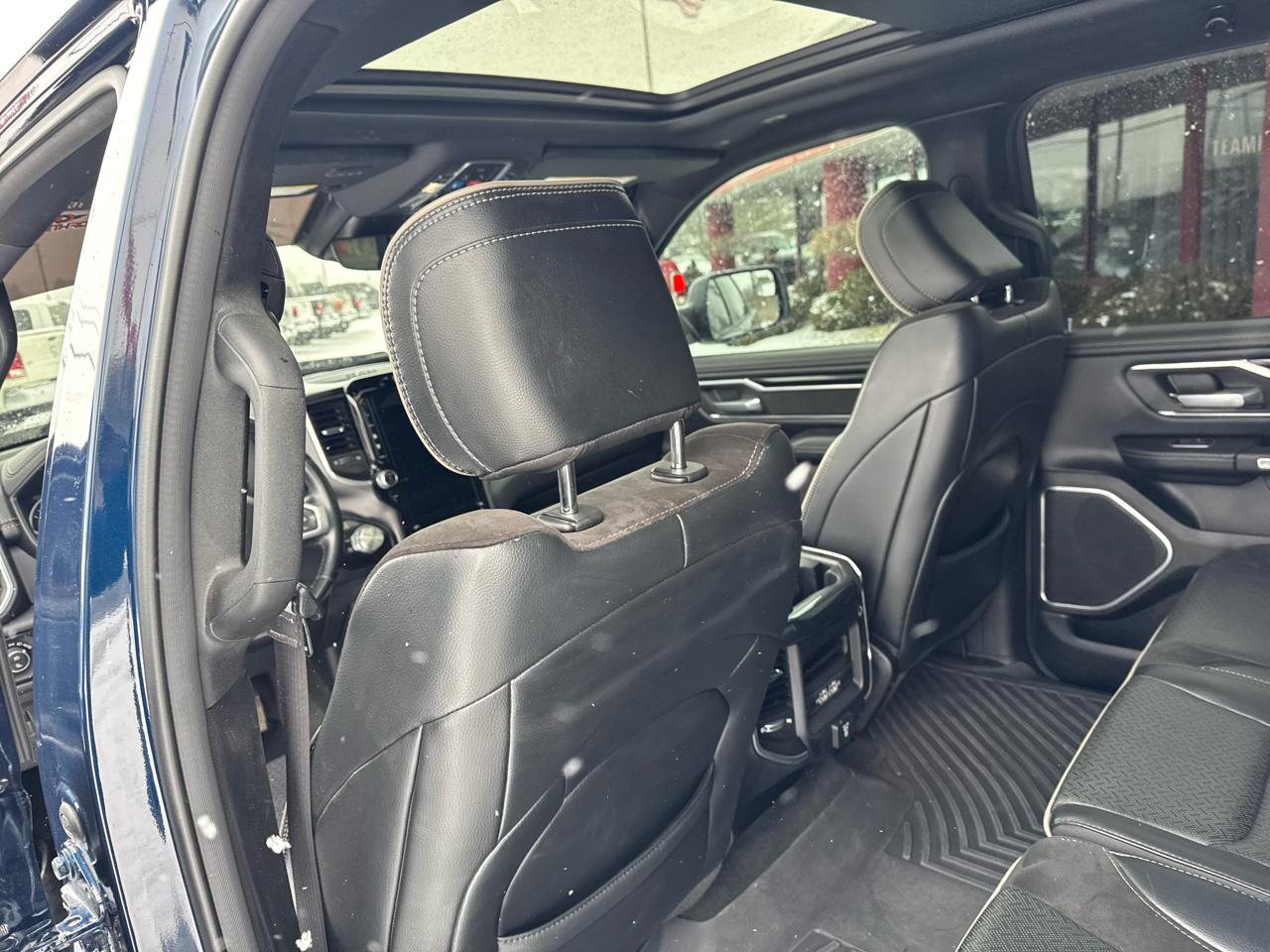 RAM 1500 Laramie 4x4 Crew Cab 5'7" Box 2021