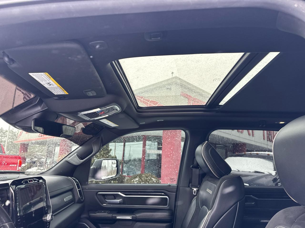 RAM 1500 Laramie 4x4 Crew Cab 5'7" Box 2021