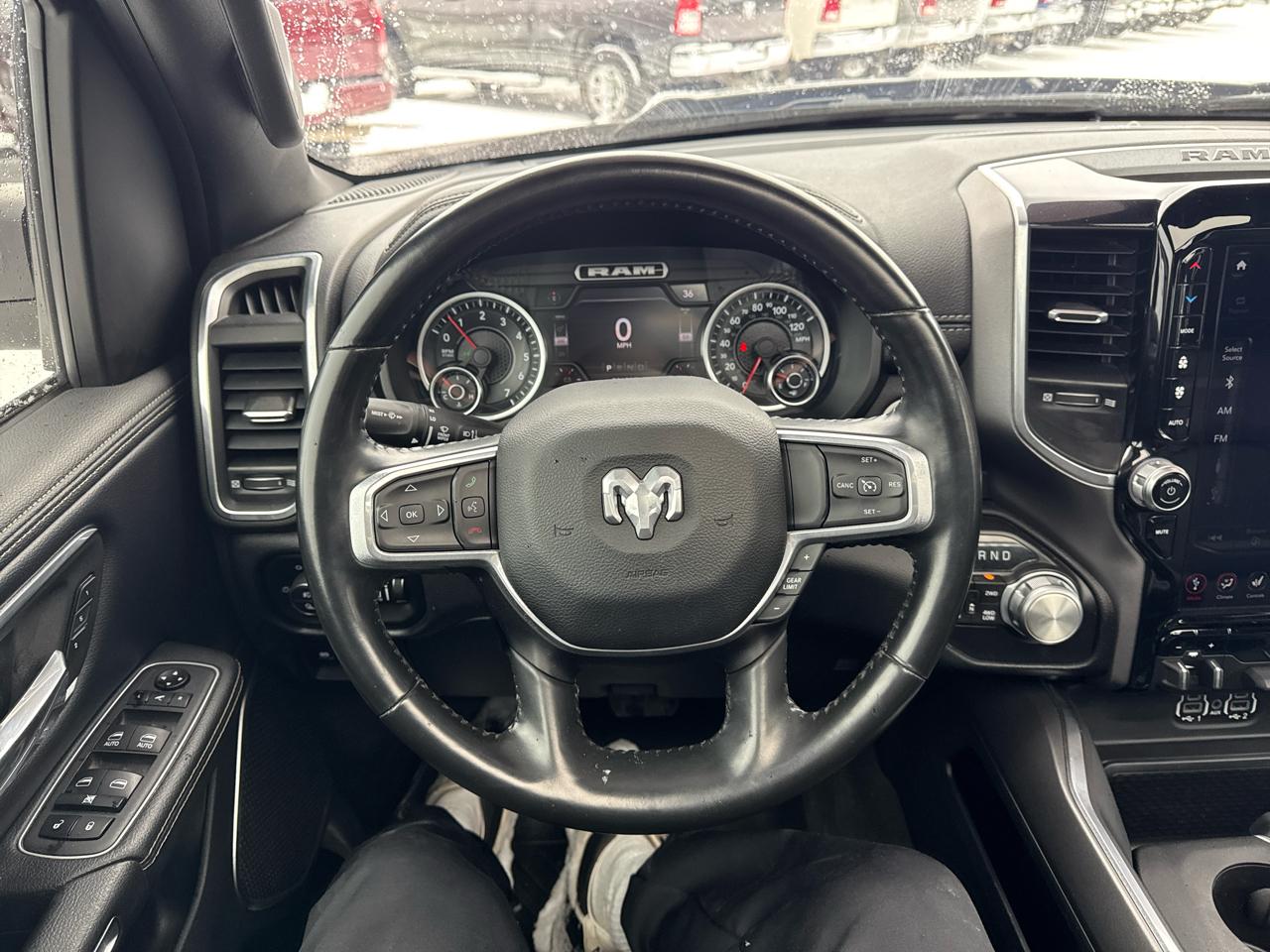 RAM 1500 Laramie 4x4 Crew Cab 5'7" Box 2021