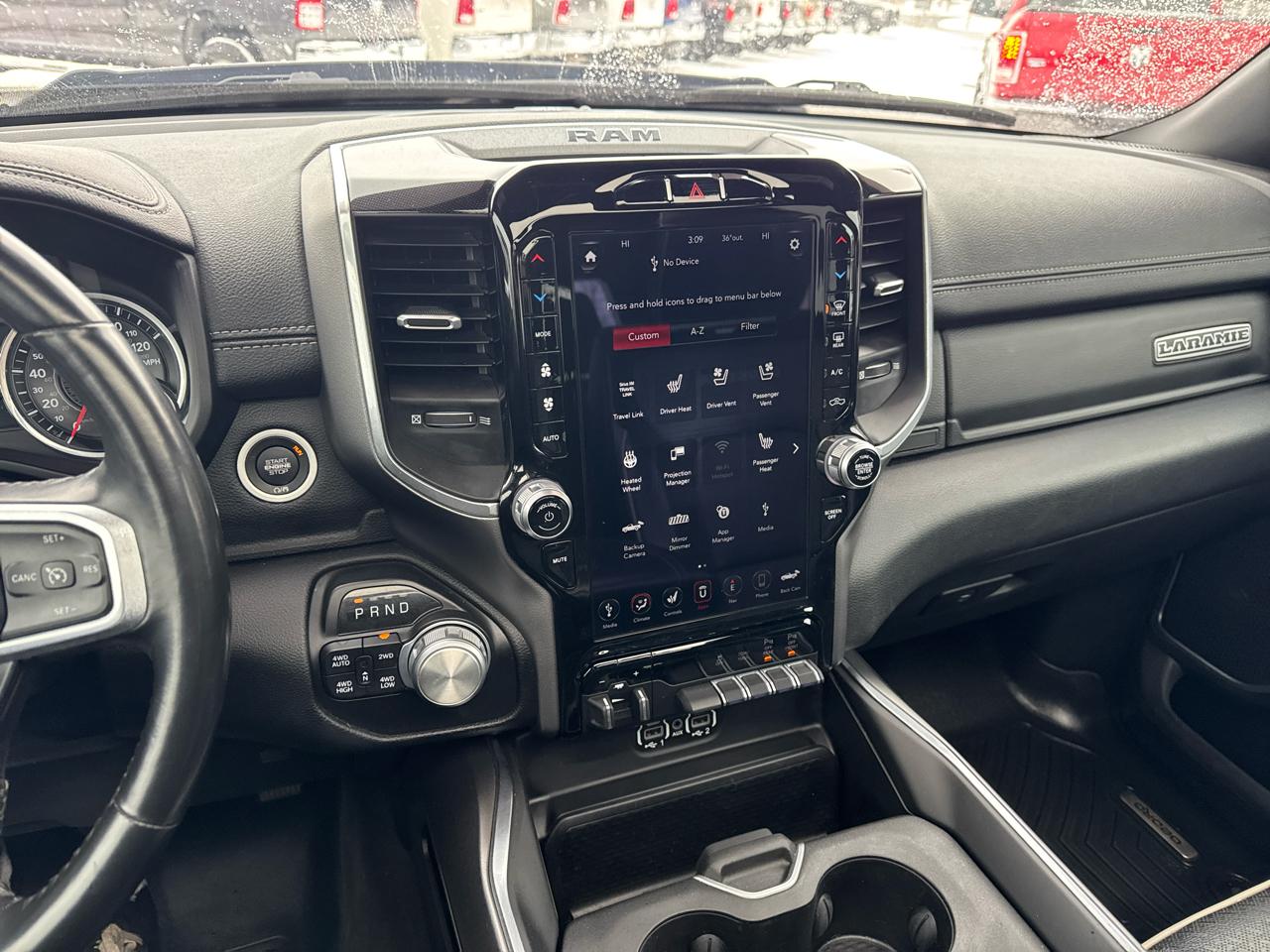 RAM 1500 Laramie 4x4 Crew Cab 5'7" Box 2021