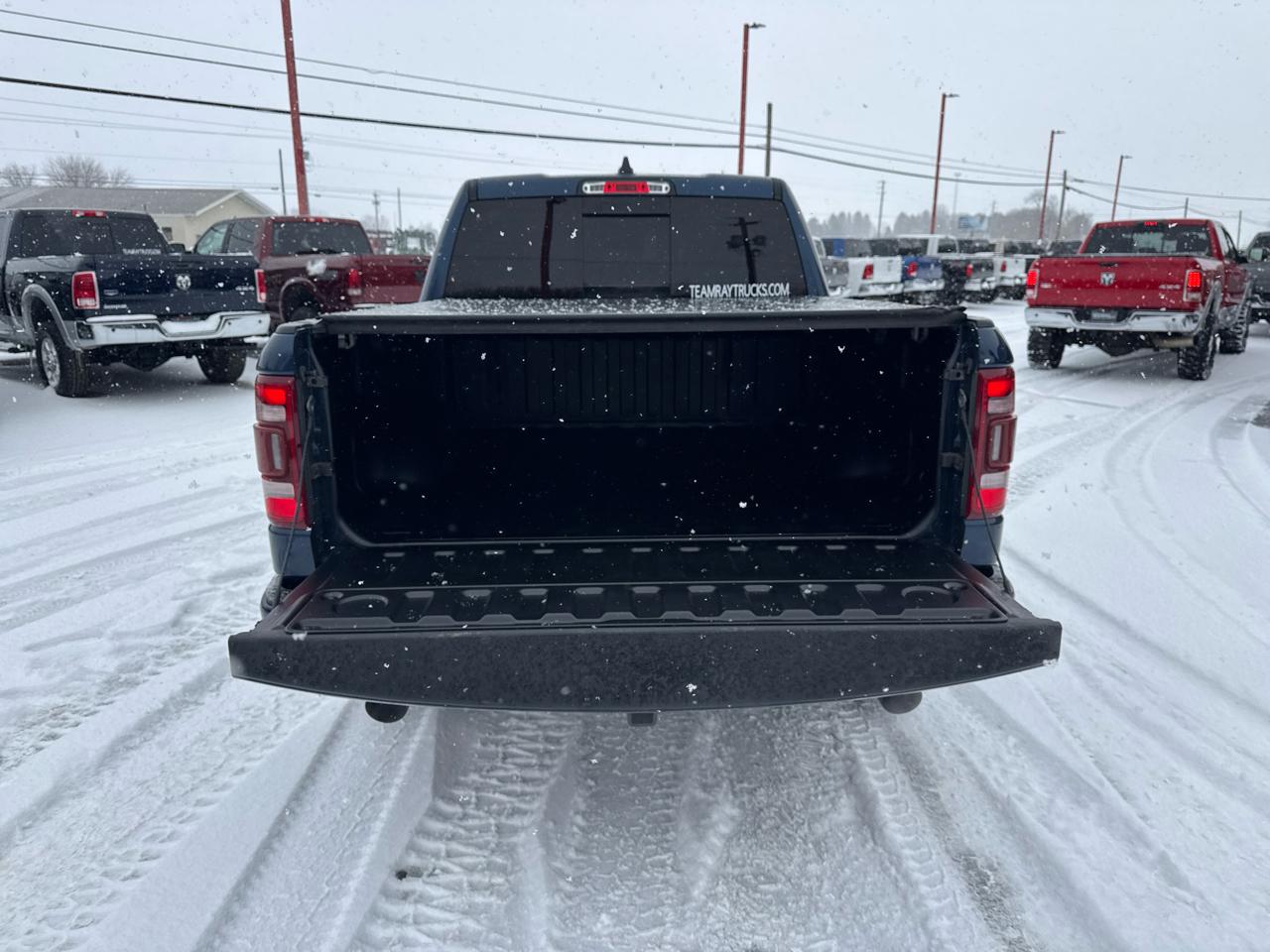 RAM 1500 Laramie 4x4 Crew Cab 5'7" Box 2021