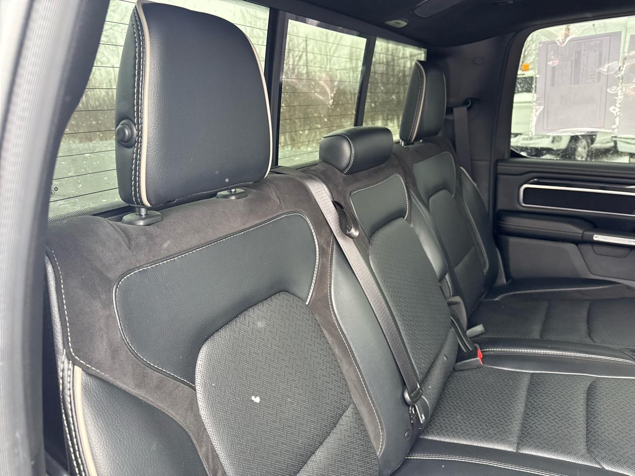 RAM 1500 Laramie 4x4 Crew Cab 5'7" Box 2021