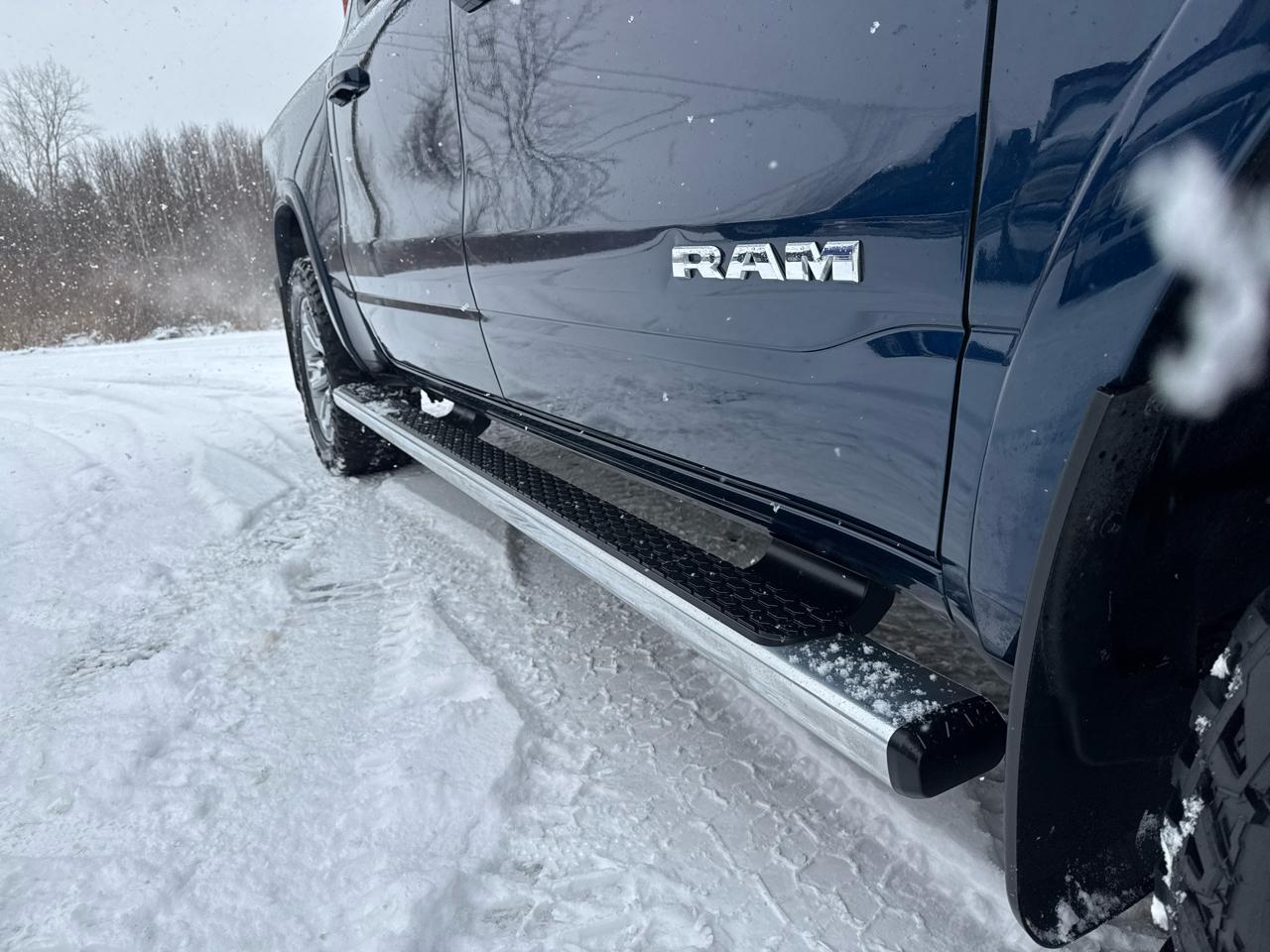 RAM 1500 Laramie 4x4 Crew Cab 5'7" Box 2021