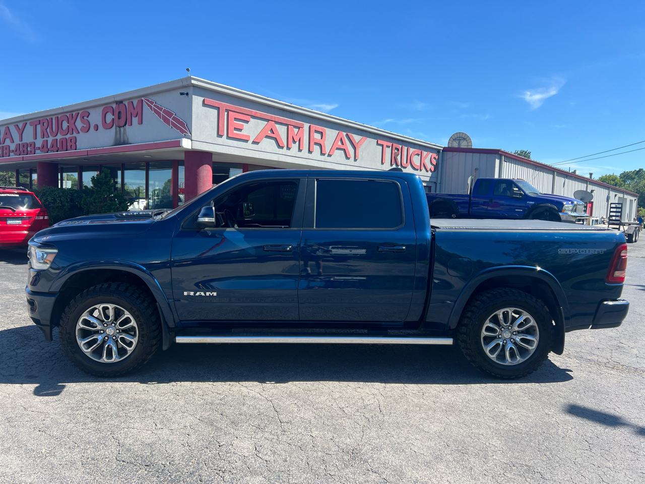 RAM 1500 Laramie 4x4 Crew Cab 5'7" Box 2021