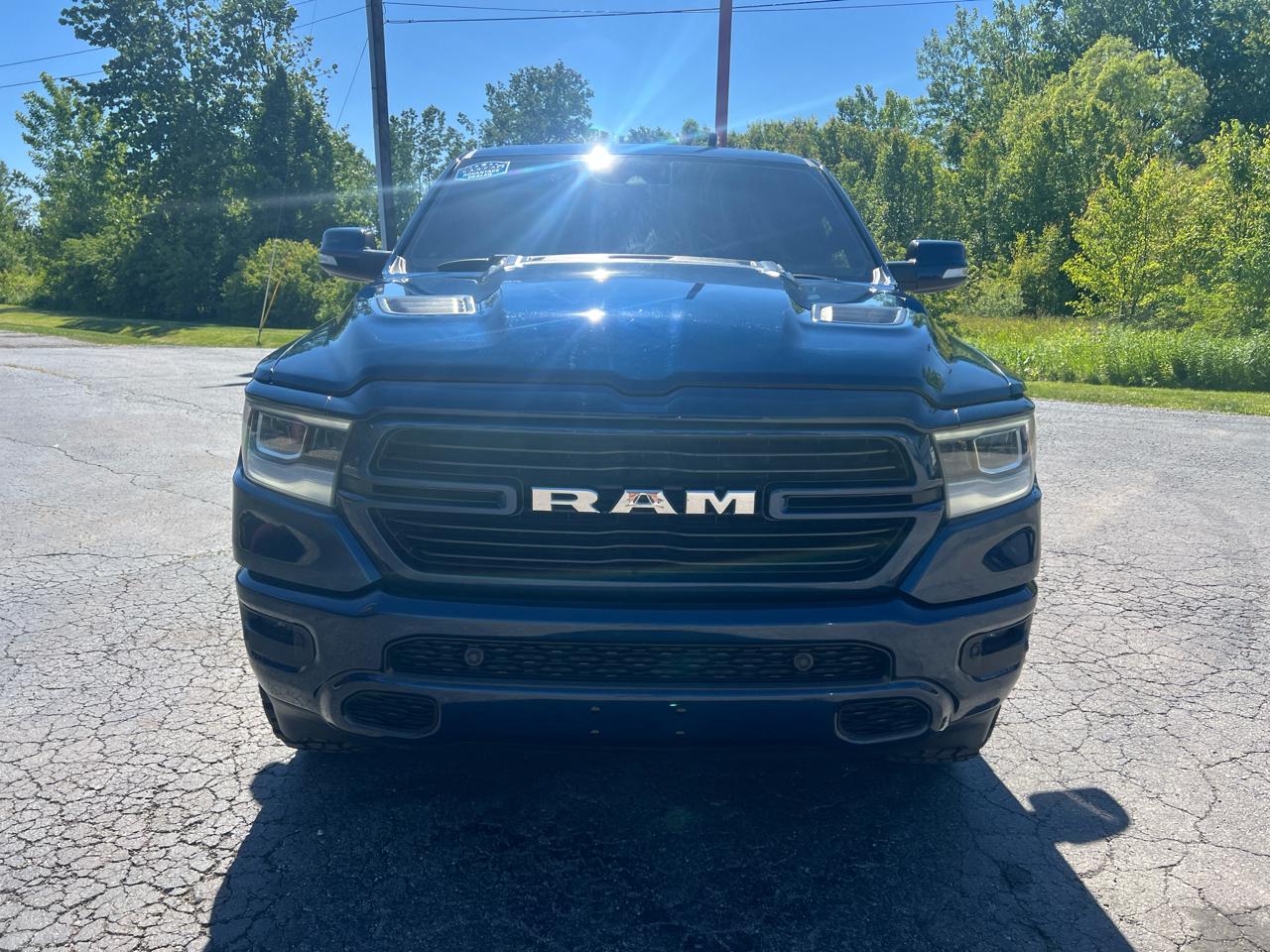RAM 1500 Laramie 4x4 Crew Cab 5'7" Box 2021