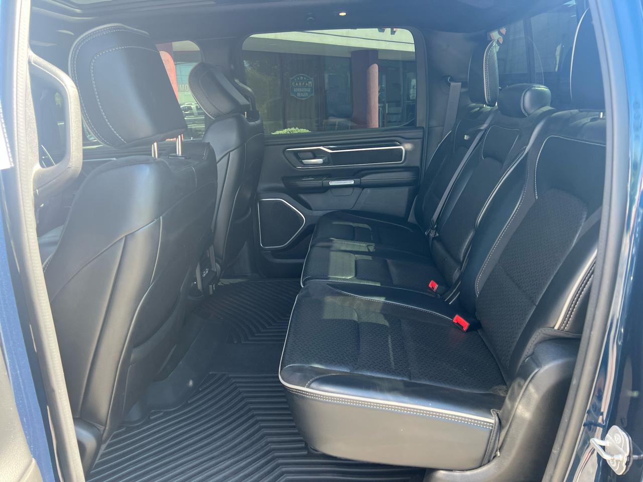 RAM 1500 Laramie 4x4 Crew Cab 5'7" Box 2021
