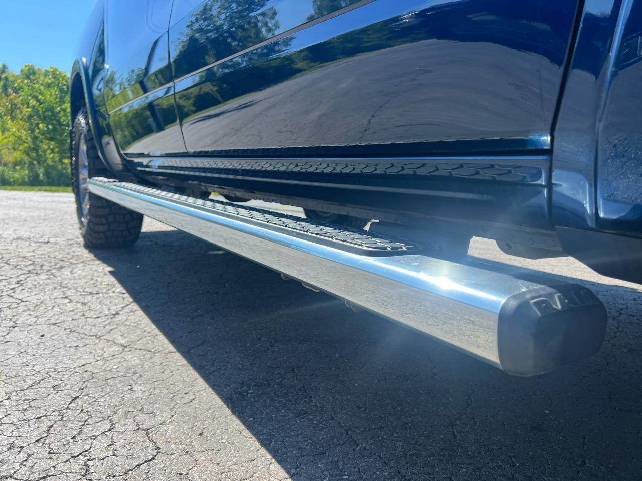 RAM 1500 Laramie 4x4 Crew Cab 5'7" Box 2021