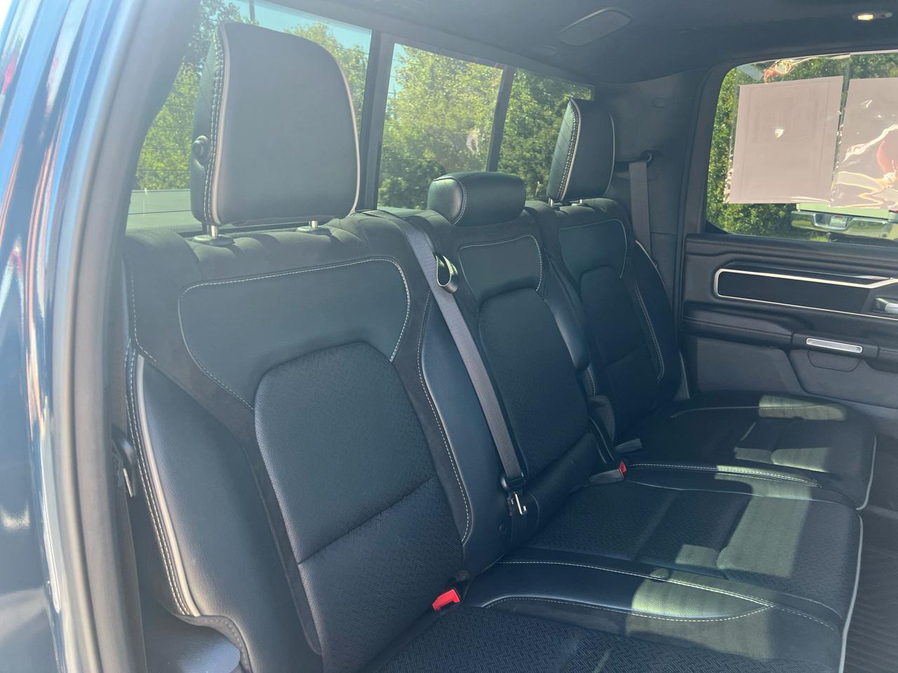RAM 1500 Laramie 4x4 Crew Cab 5'7" Box 2021