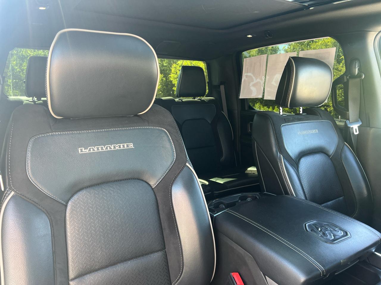 RAM 1500 Laramie 4x4 Crew Cab 5'7" Box 2021