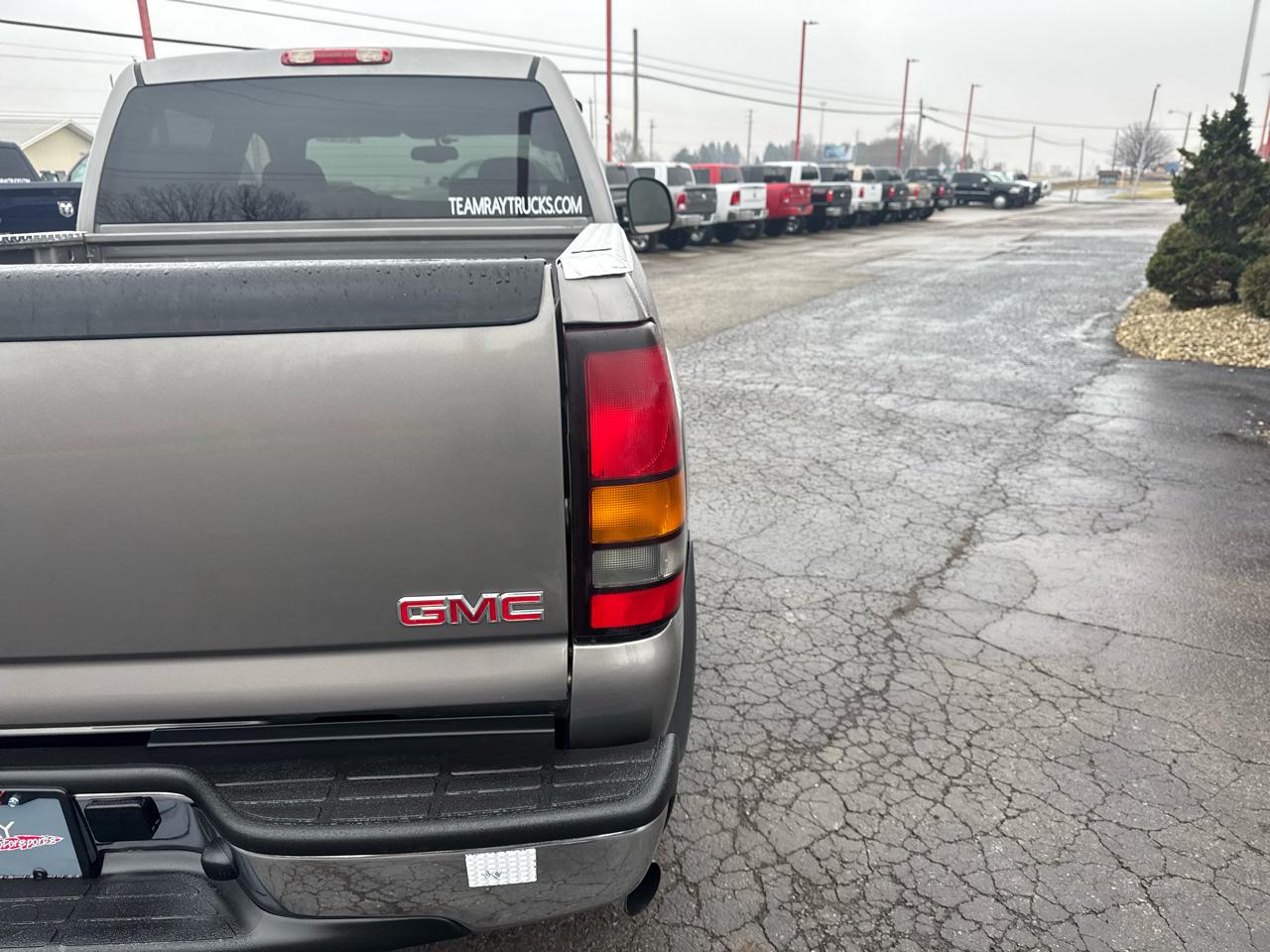 GMC Sierra 2500HD Classic 2WD Crew Cab 153" SLE1 2007