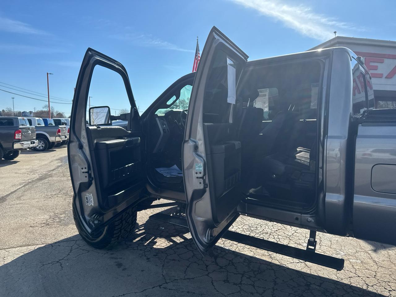 Ford Super Duty F-250 SRW 4WD Crew Cab 156" Lariat 2013