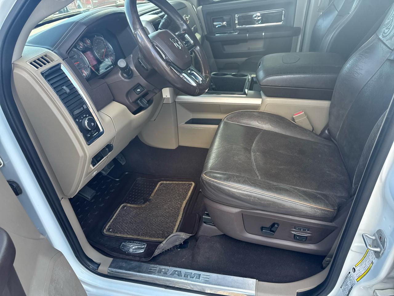 RAM 2500 4WD Mega Cab 160.5" Laramie Longhorn 2012