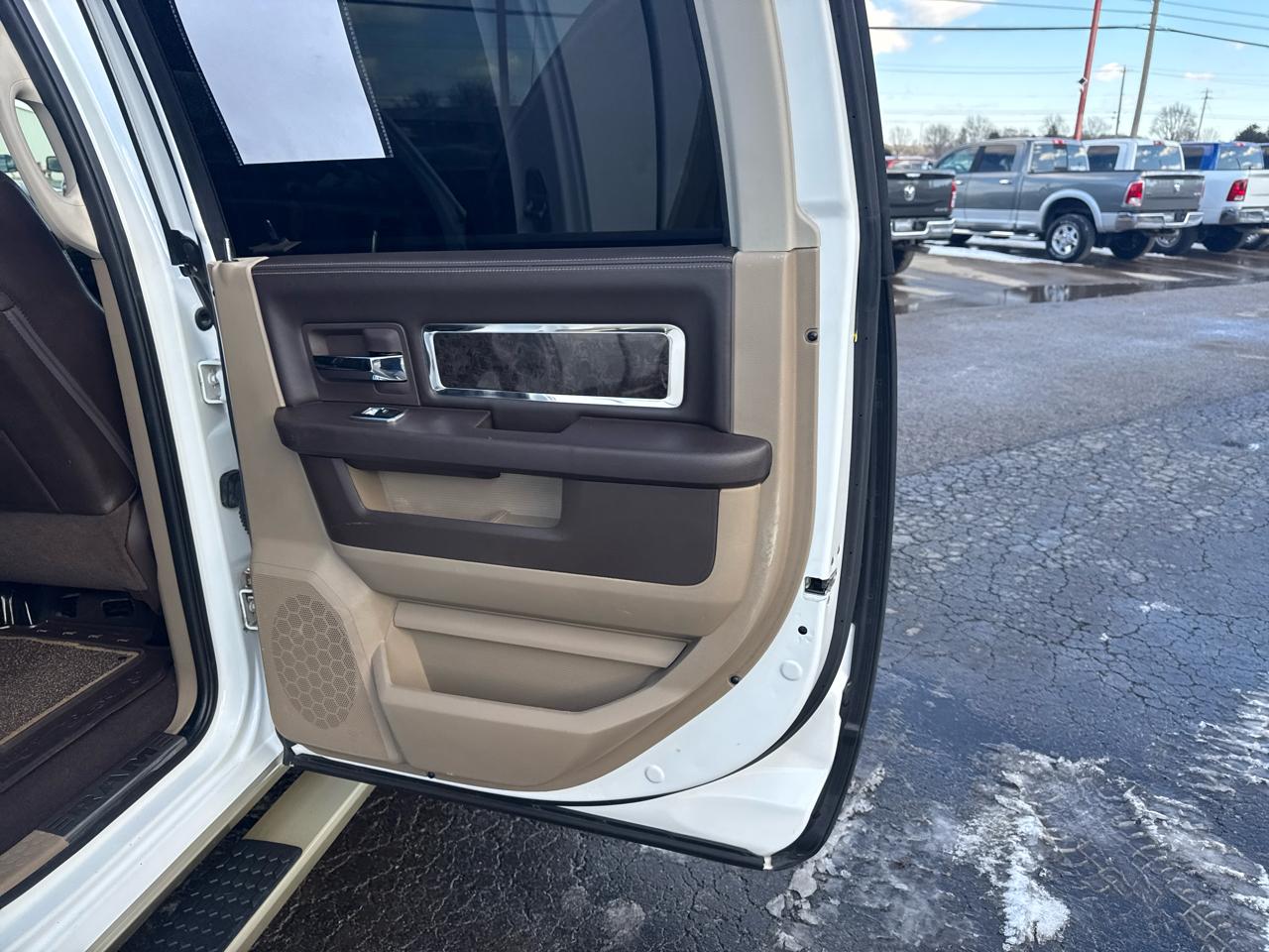 RAM 2500 4WD Mega Cab 160.5" Laramie Longhorn 2012