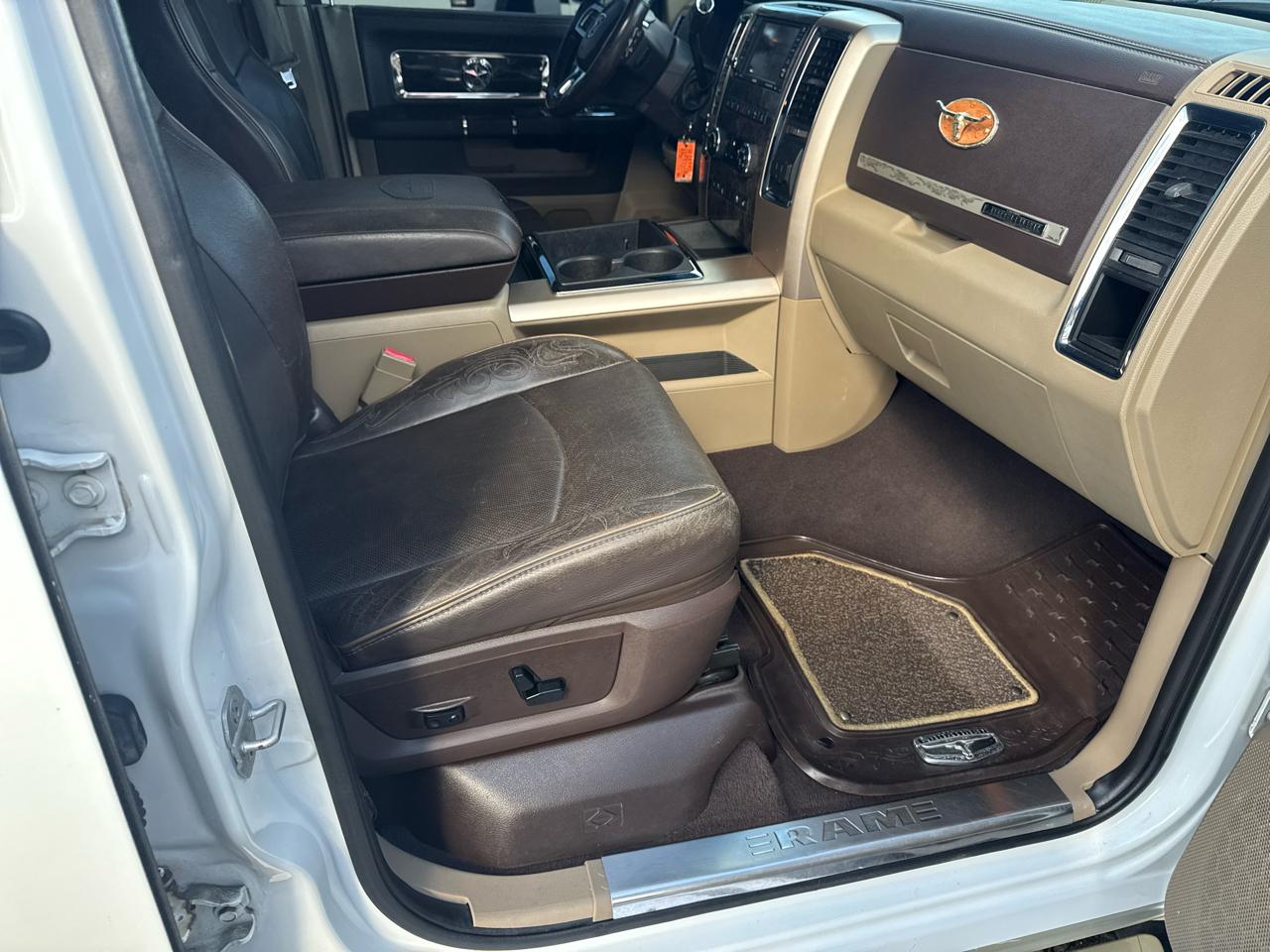 RAM 2500 4WD Mega Cab 160.5" Laramie Longhorn 2012