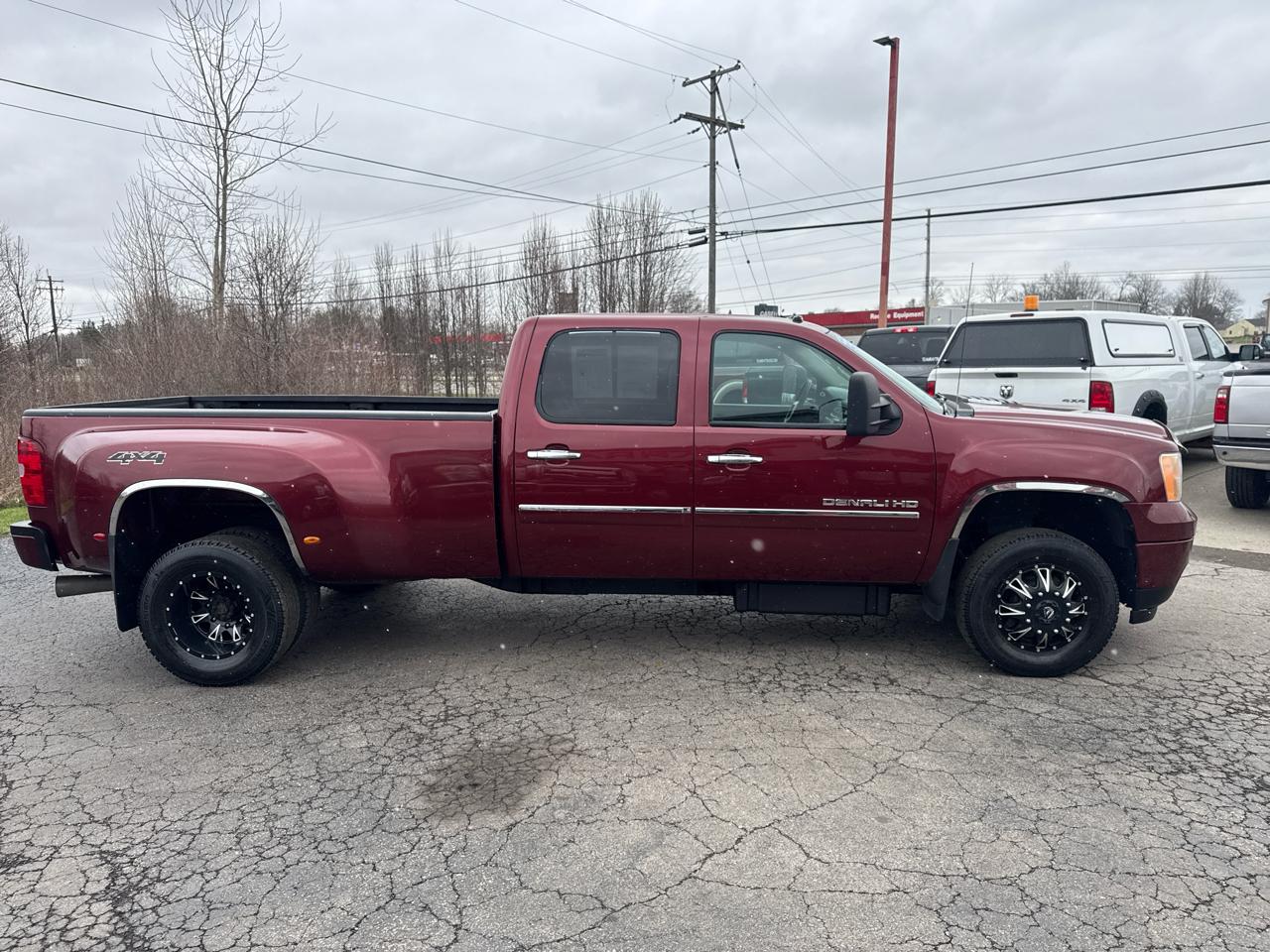GMC Sierra 3500HD 4WD Crew Cab 167.7" Denali 2013