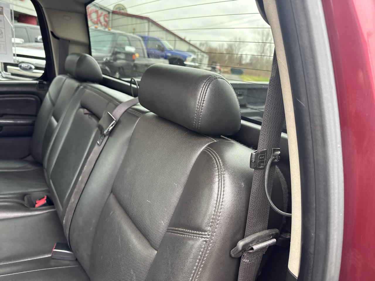 GMC Sierra 3500HD 4WD Crew Cab 167.7" Denali 2013