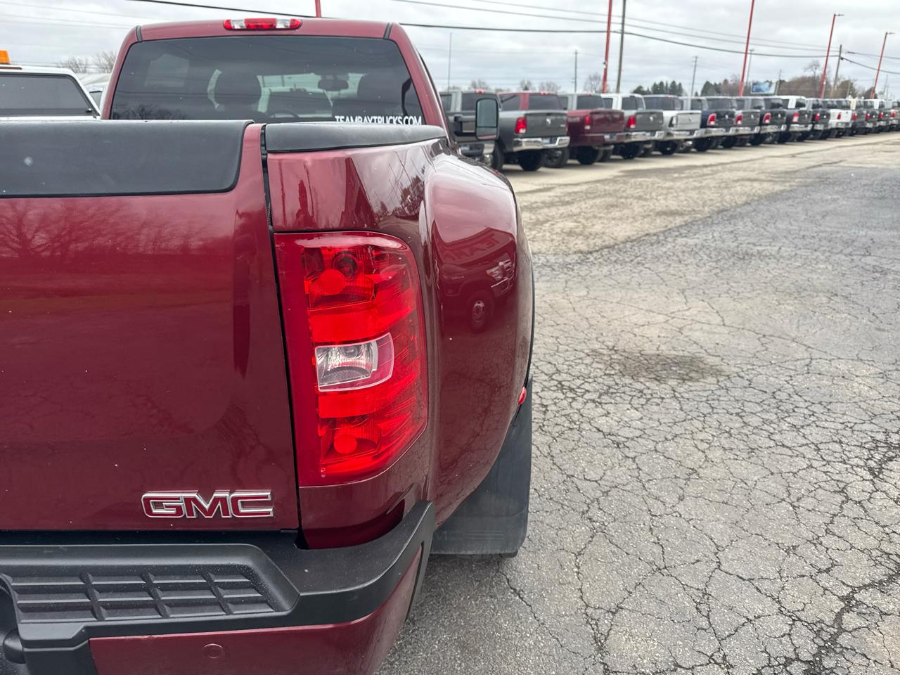 GMC Sierra 3500HD 4WD Crew Cab 167.7" Denali 2013