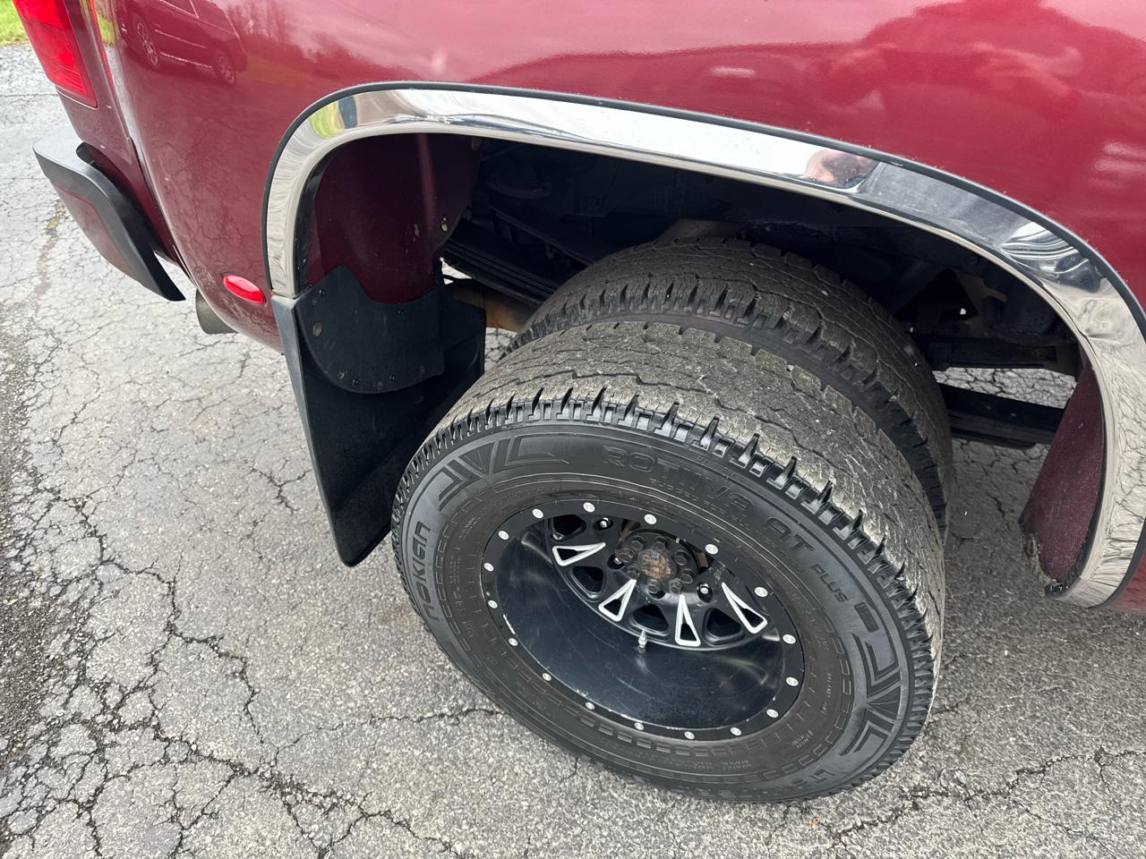 GMC Sierra 3500HD 4WD Crew Cab 167.7" Denali 2013