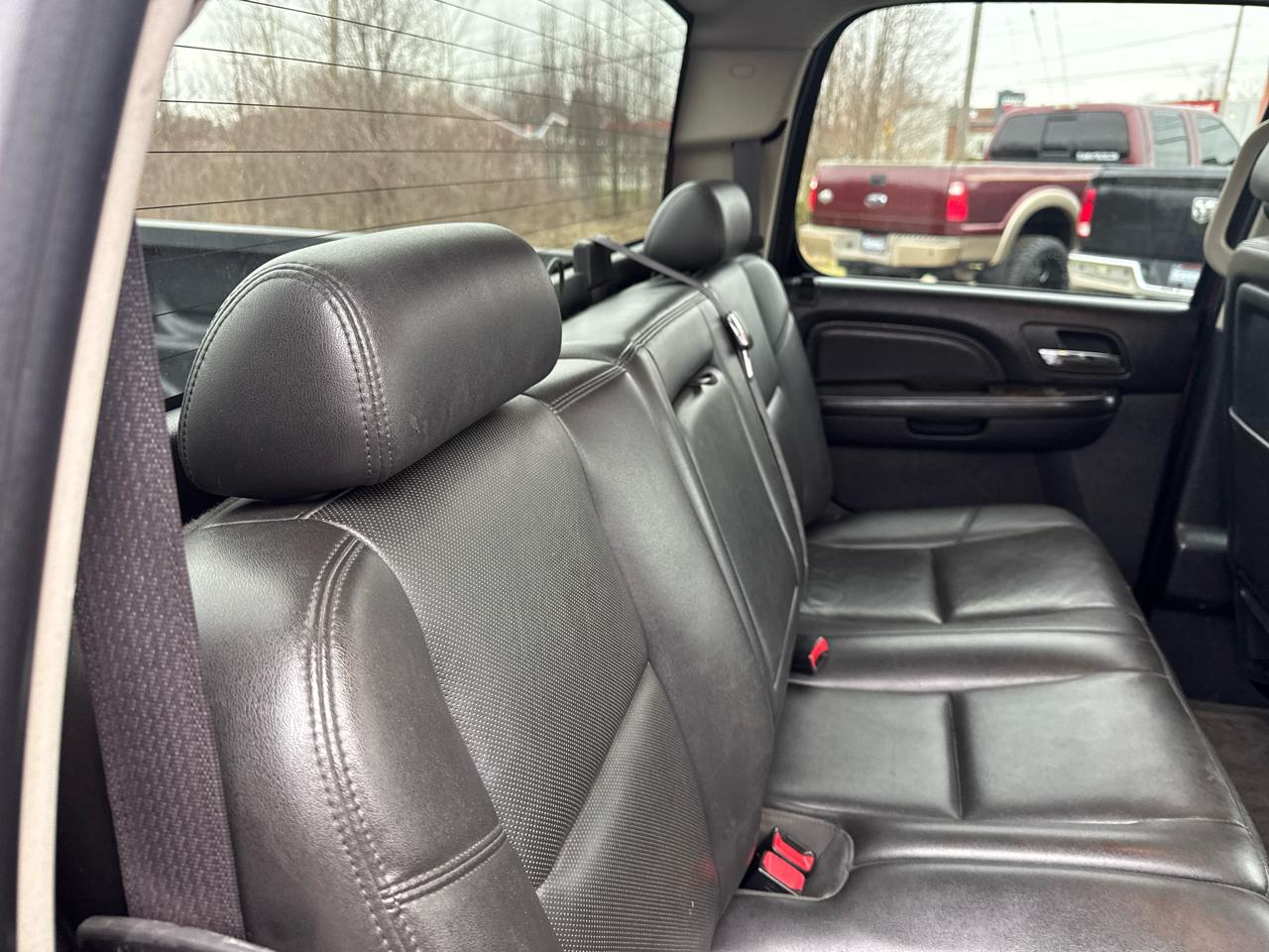 GMC Sierra 3500HD 4WD Crew Cab 167.7" Denali 2013