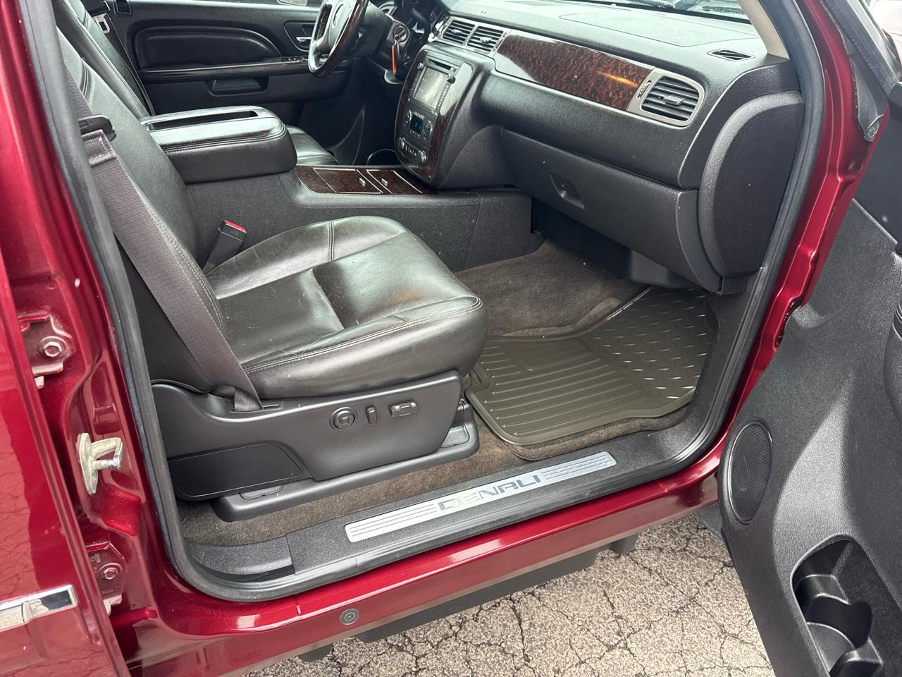 GMC Sierra 3500HD 4WD Crew Cab 167.7" Denali 2013