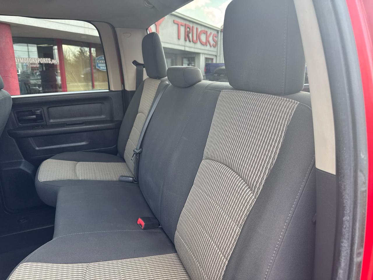 RAM 2500 4WD Crew Cab 149" ST 2011