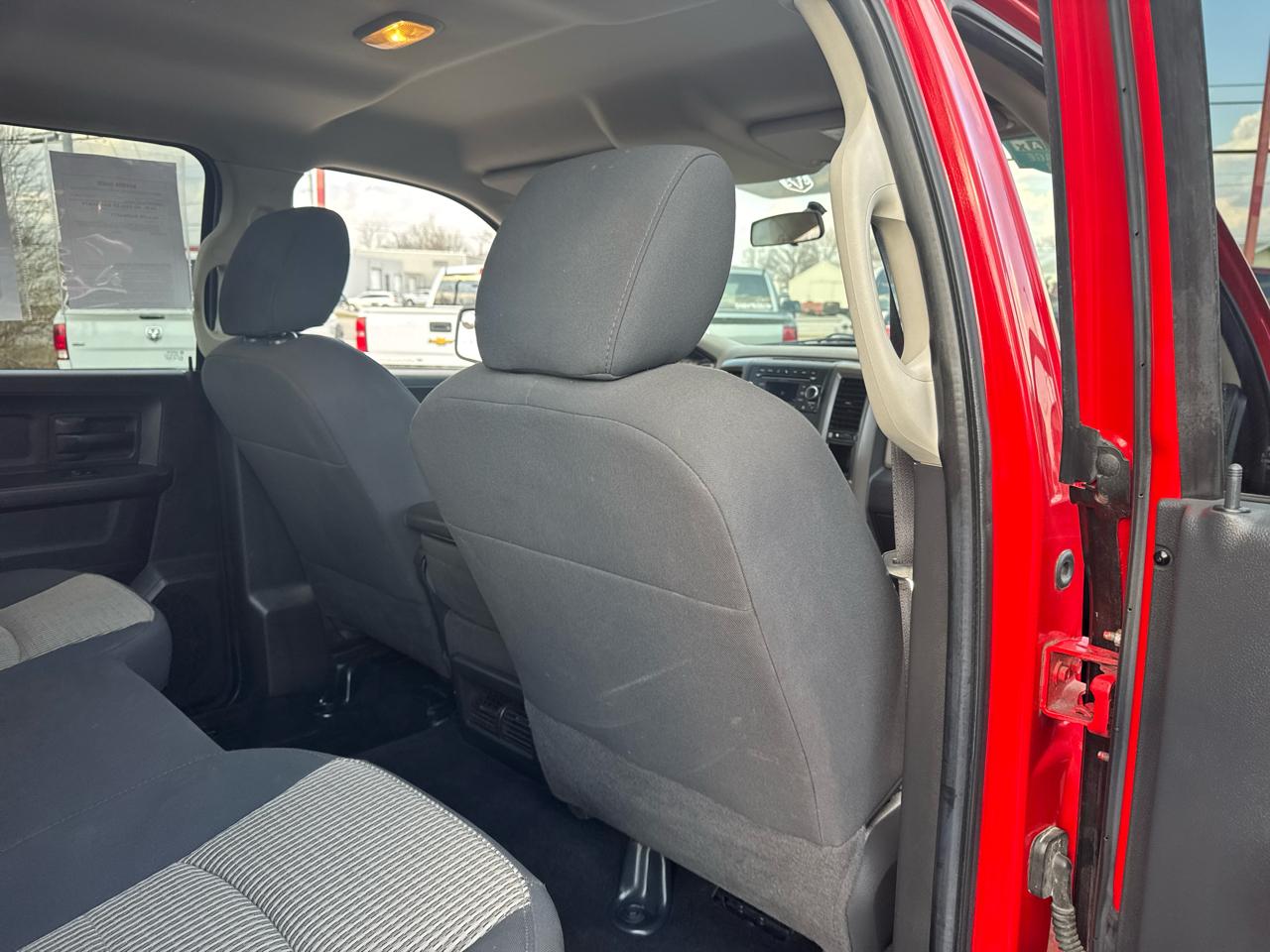 RAM 2500 4WD Crew Cab 149" ST 2011