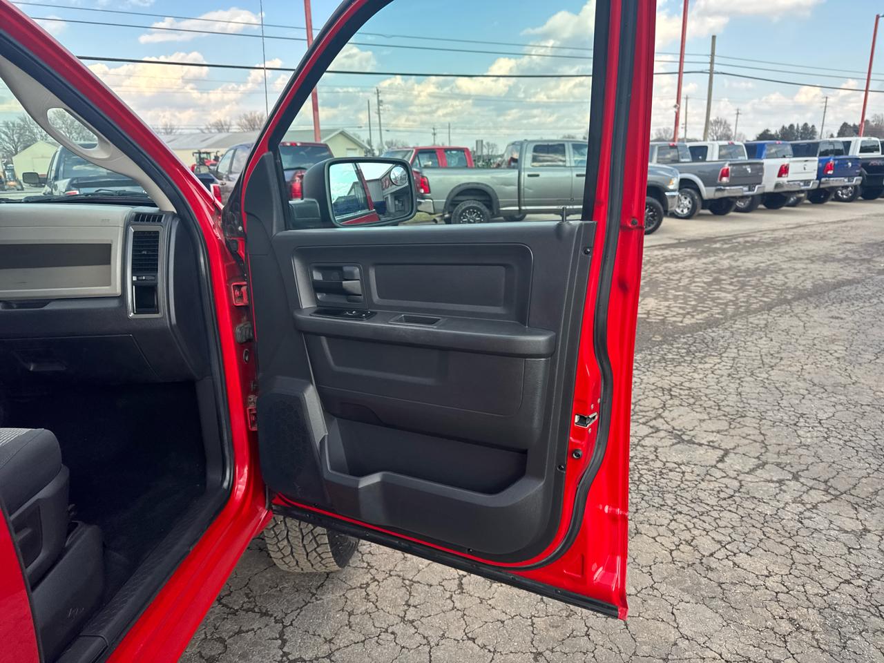 RAM 2500 4WD Crew Cab 149" ST 2011