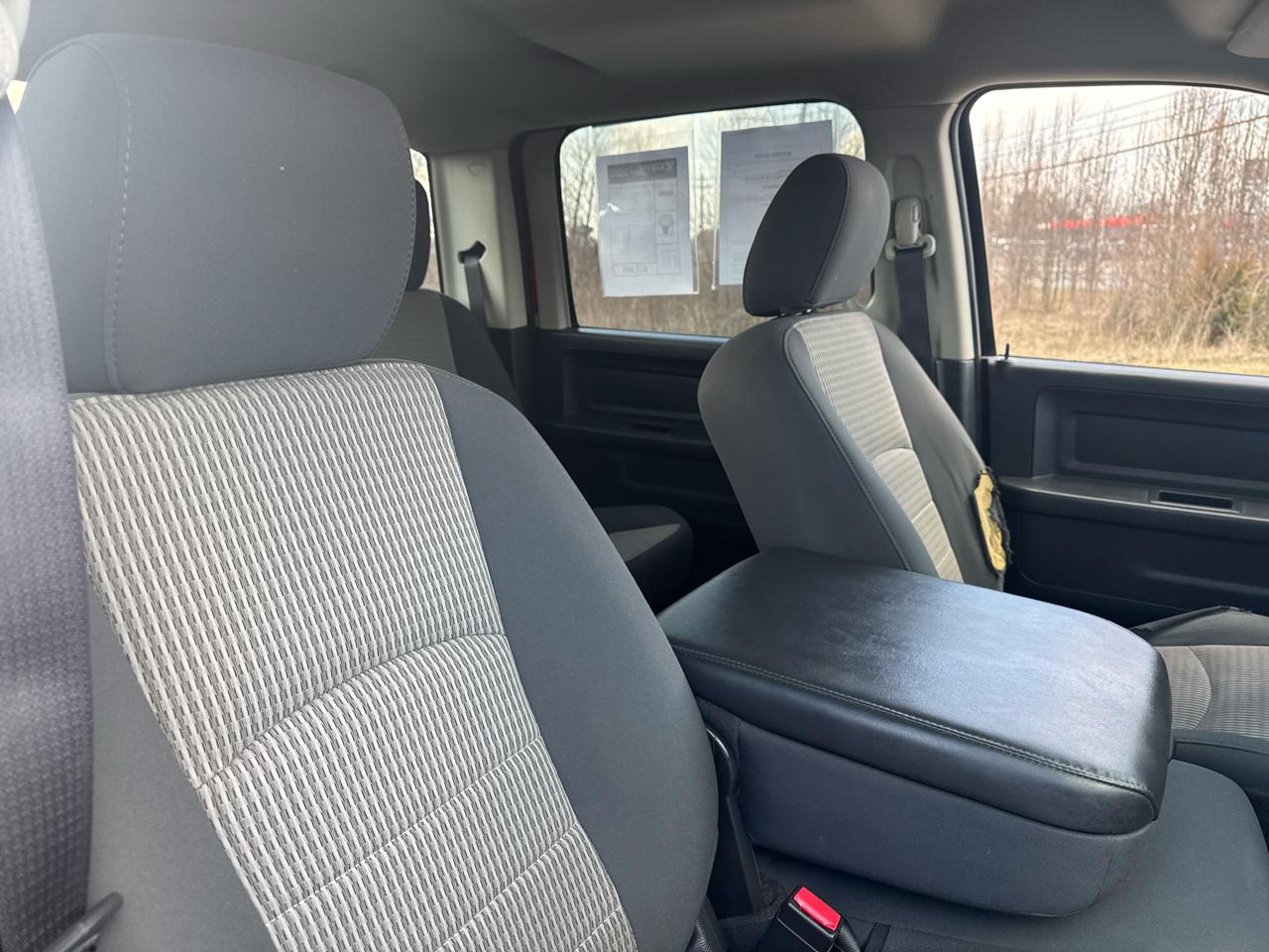 RAM 2500 4WD Crew Cab 149" ST 2011