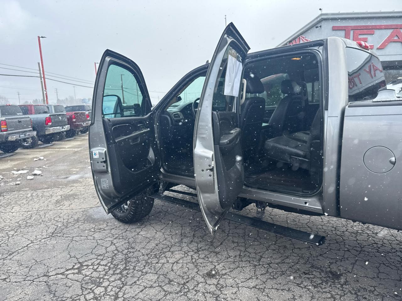 Chevrolet Silverado 2500HD 4WD Crew Cab 153.7" LTZ 2013