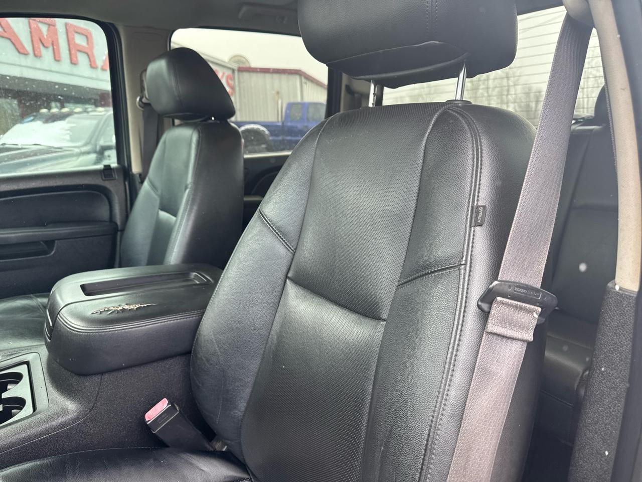 Chevrolet Silverado 2500HD 4WD Crew Cab 153.7" LTZ 2013