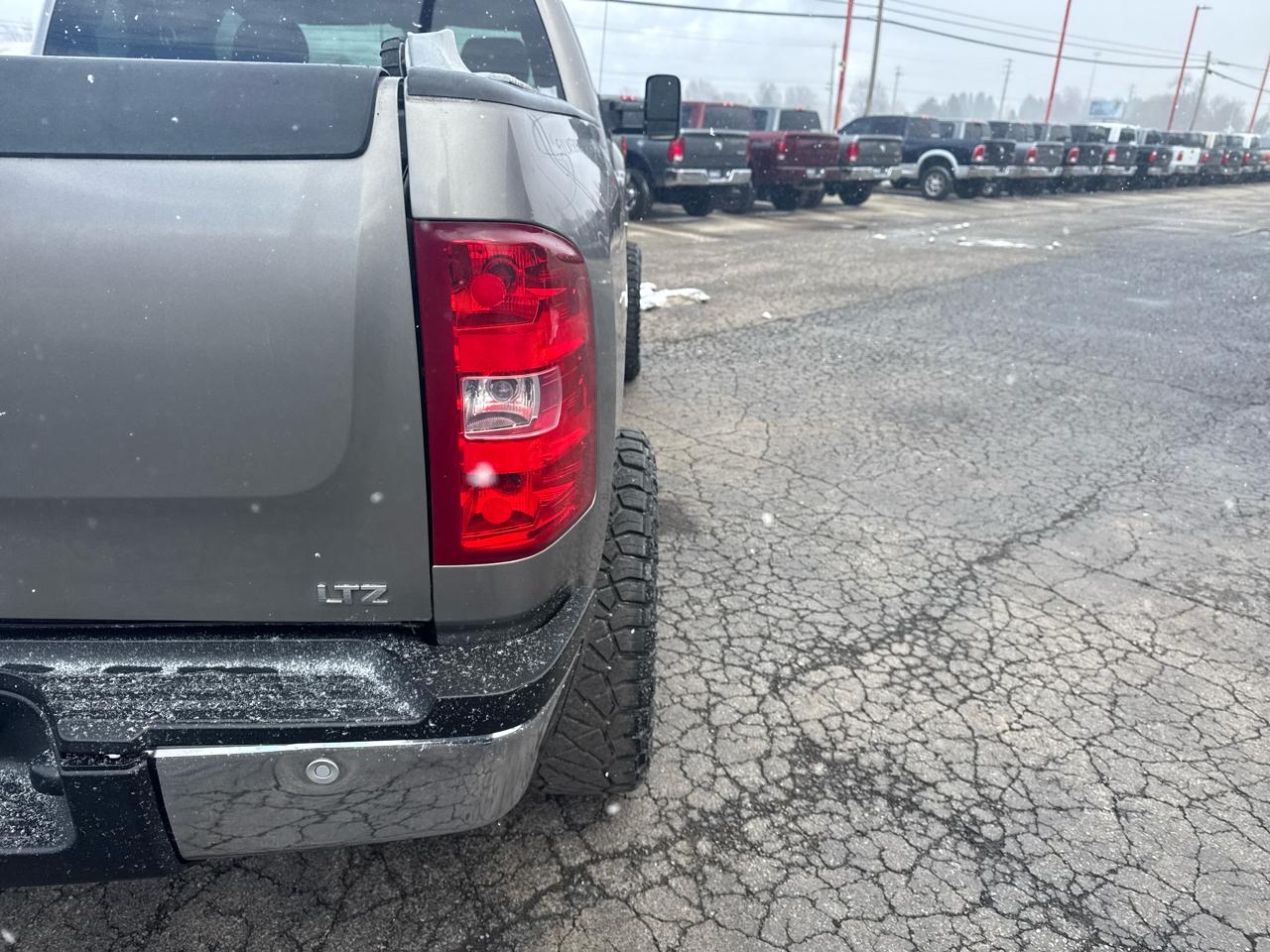 Chevrolet Silverado 2500HD 4WD Crew Cab 153.7" LTZ 2013