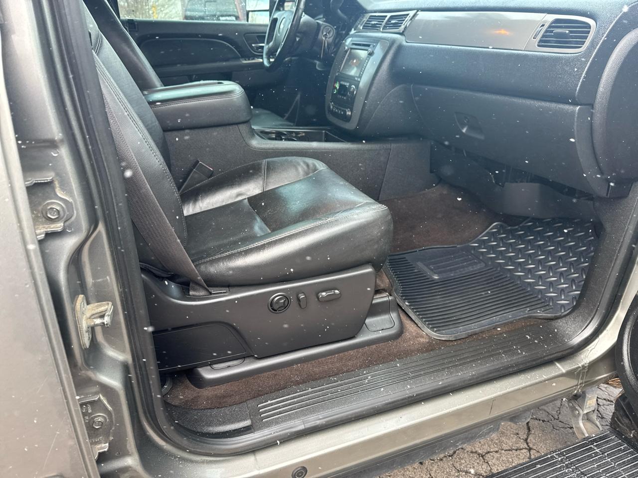 Chevrolet Silverado 2500HD 4WD Crew Cab 153.7" LTZ 2013