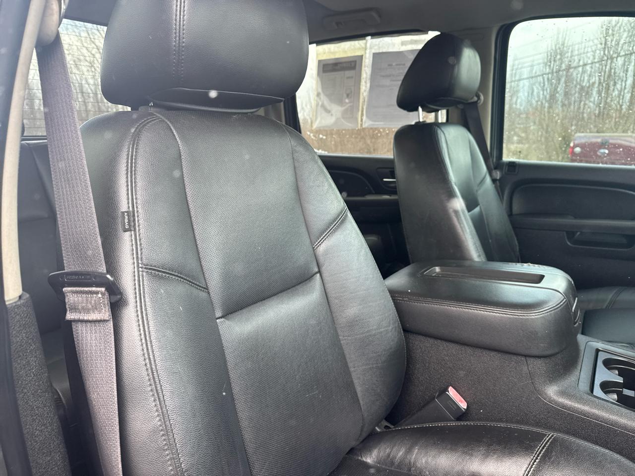 Chevrolet Silverado 2500HD 4WD Crew Cab 153.7" LTZ 2013