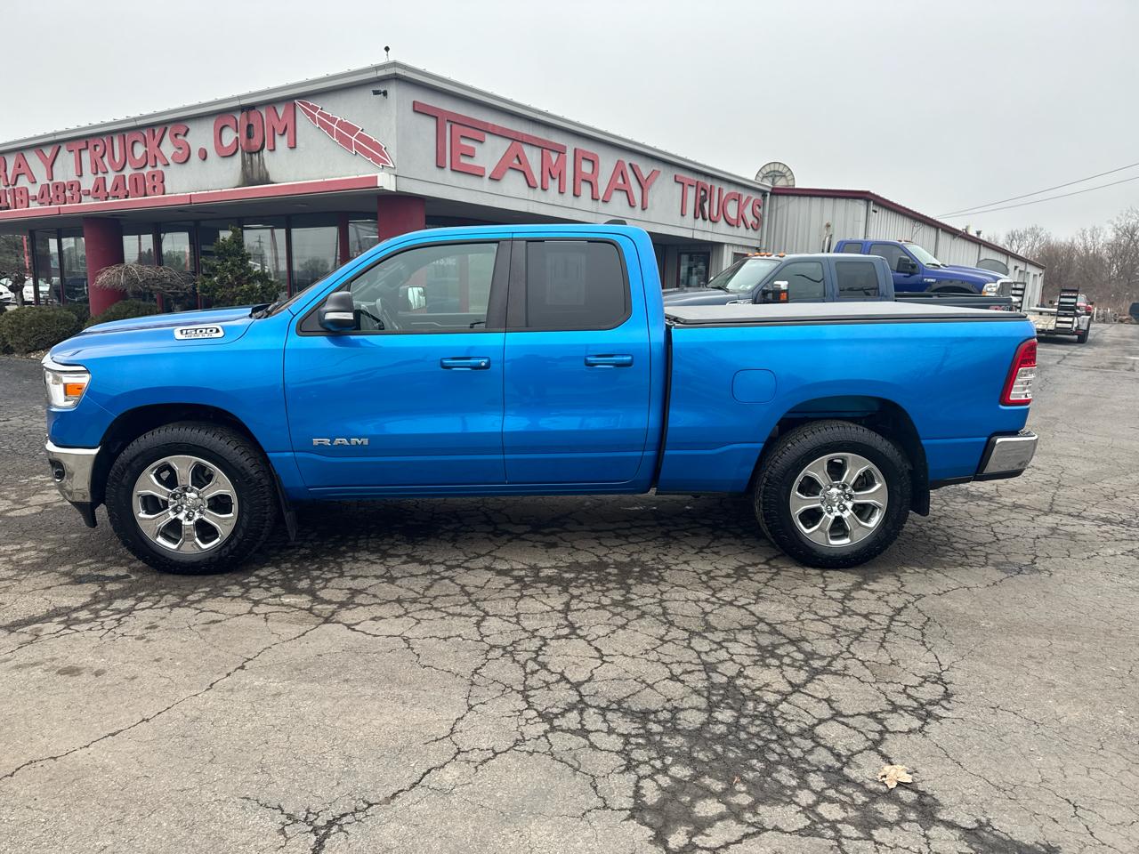 RAM 1500 Big Horn 4x4 Quad Cab 6'4" Box 2021