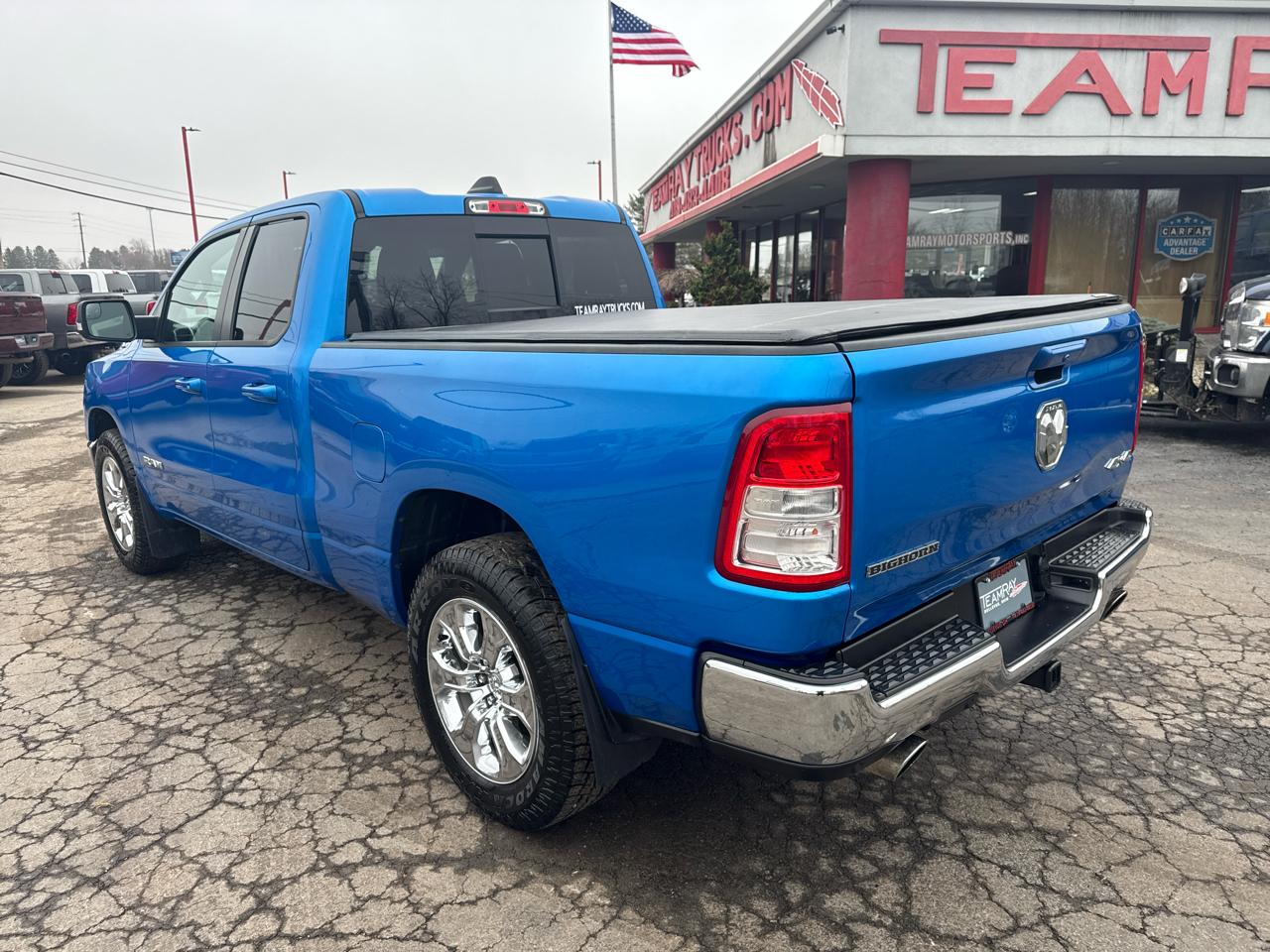 RAM 1500 Big Horn 4x4 Quad Cab 6'4" Box 2021