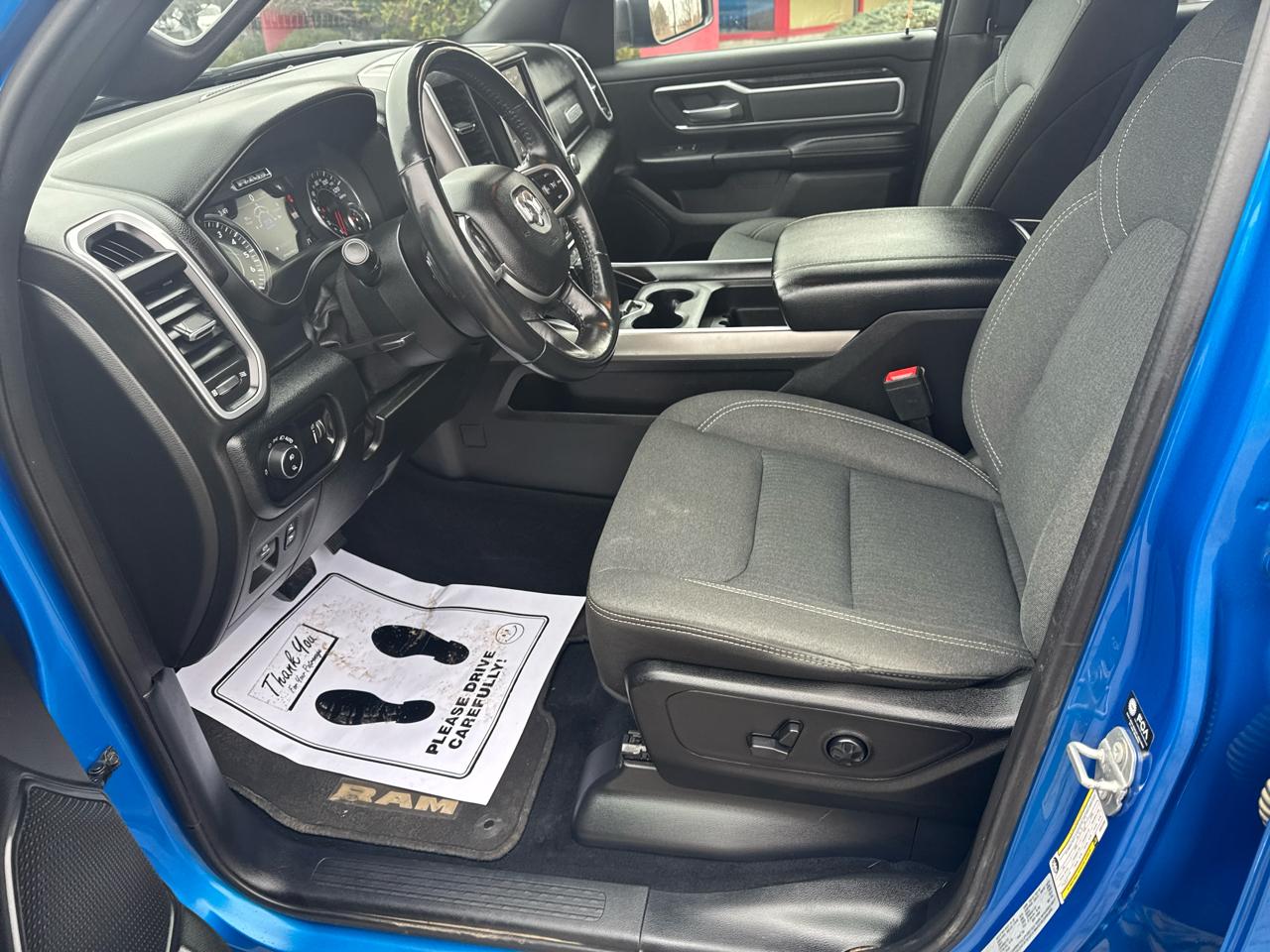 RAM 1500 Big Horn 4x4 Quad Cab 6'4" Box 2021