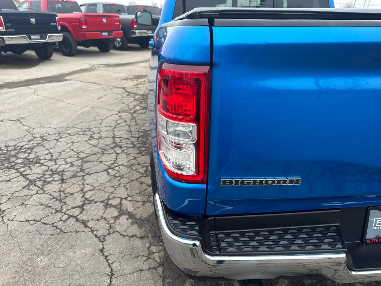 RAM 1500 Big Horn 4x4 Quad Cab 6'4" Box 2021