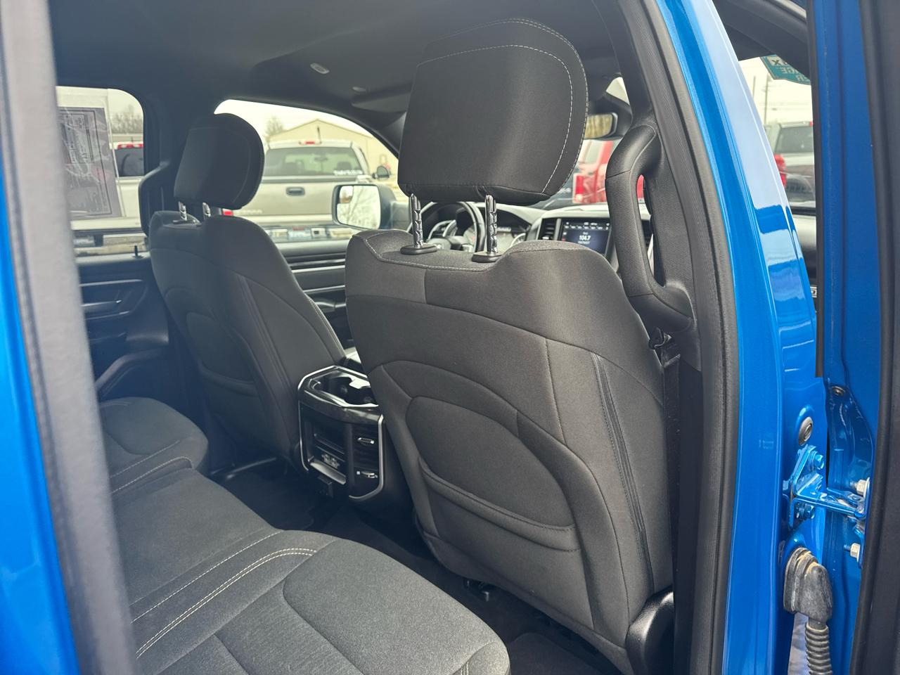 RAM 1500 Big Horn 4x4 Quad Cab 6'4" Box 2021