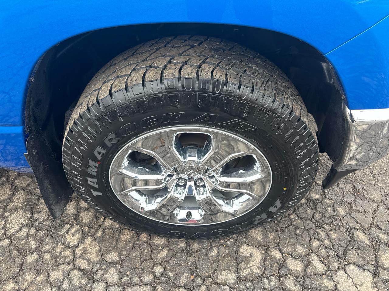 RAM 1500 Big Horn 4x4 Quad Cab 6'4" Box 2021