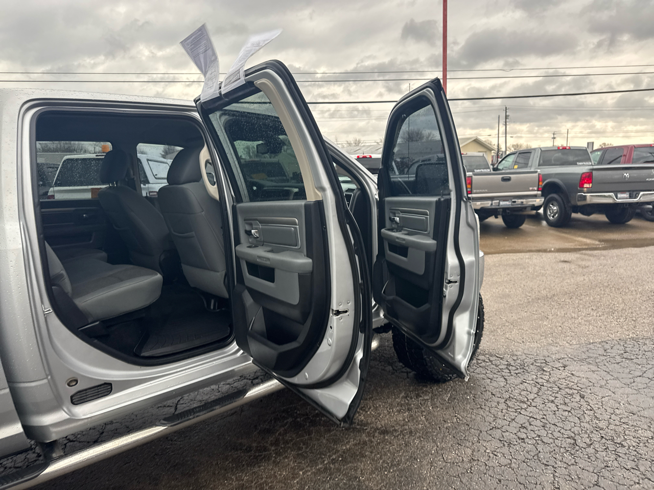 RAM 2500 4WD Crew Cab 149" Outdoorsman 2014