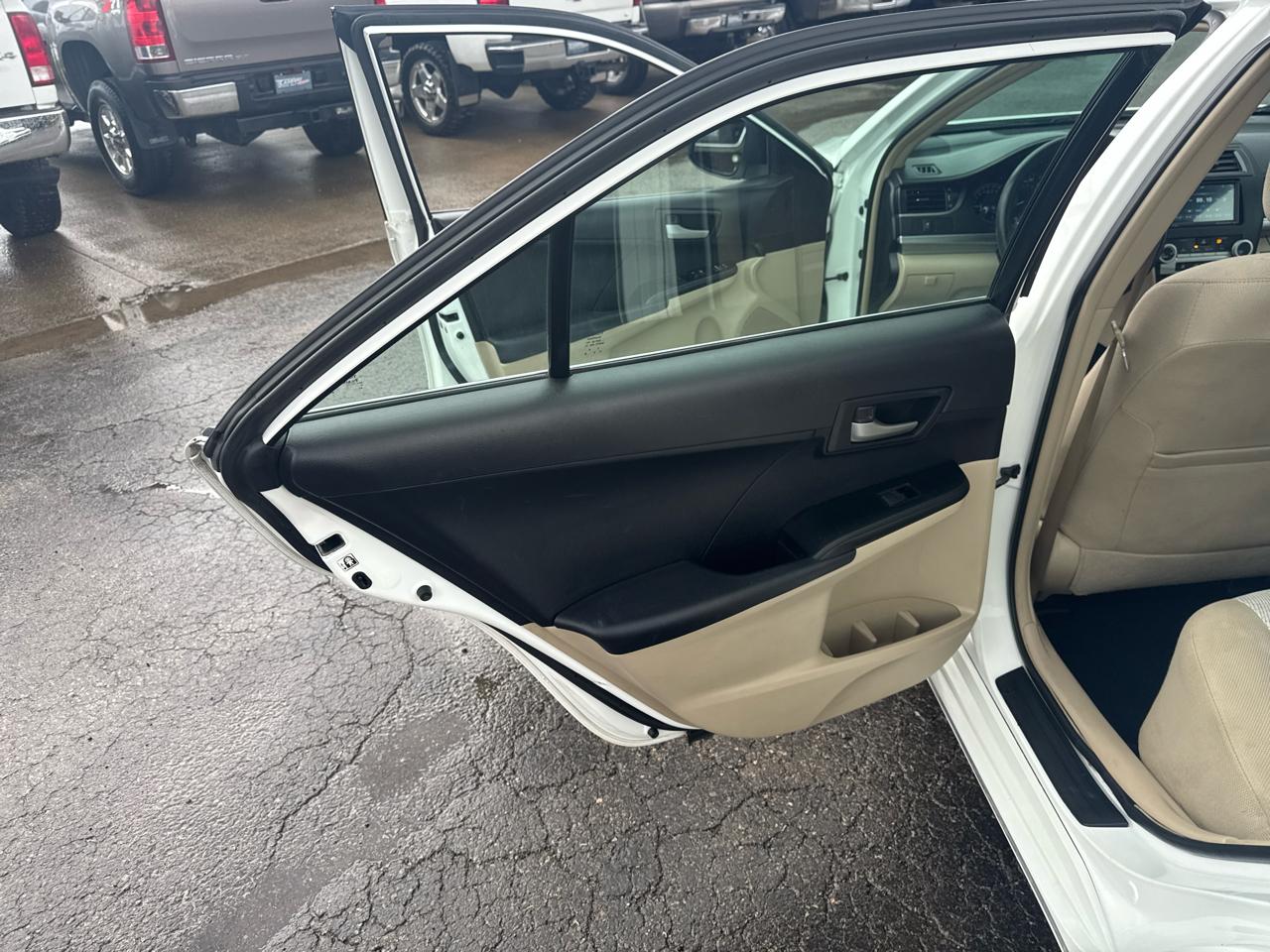 Toyota Camry 4dr Sdn I4 Auto SE Sport Limited Edition (Natl) 2012