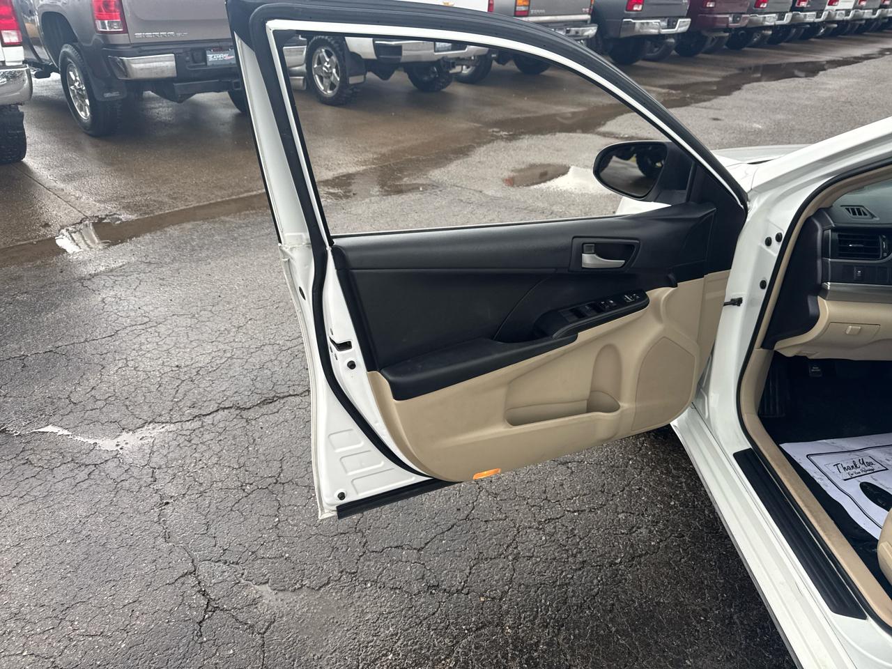 Toyota Camry 4dr Sdn I4 Auto SE Sport Limited Edition (Natl) 2012