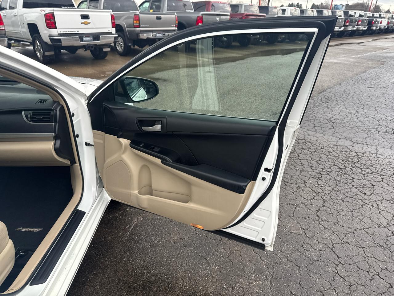 Toyota Camry 4dr Sdn I4 Auto SE Sport Limited Edition (Natl) 2012