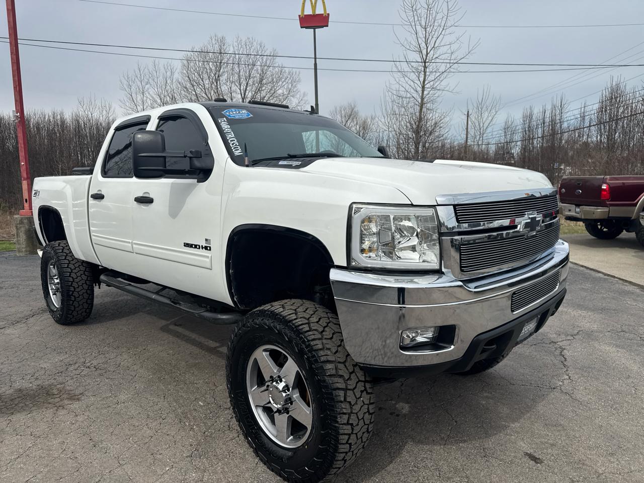 Chevrolet Silverado 2500HD 4WD Crew Cab 153.7" LT 2011