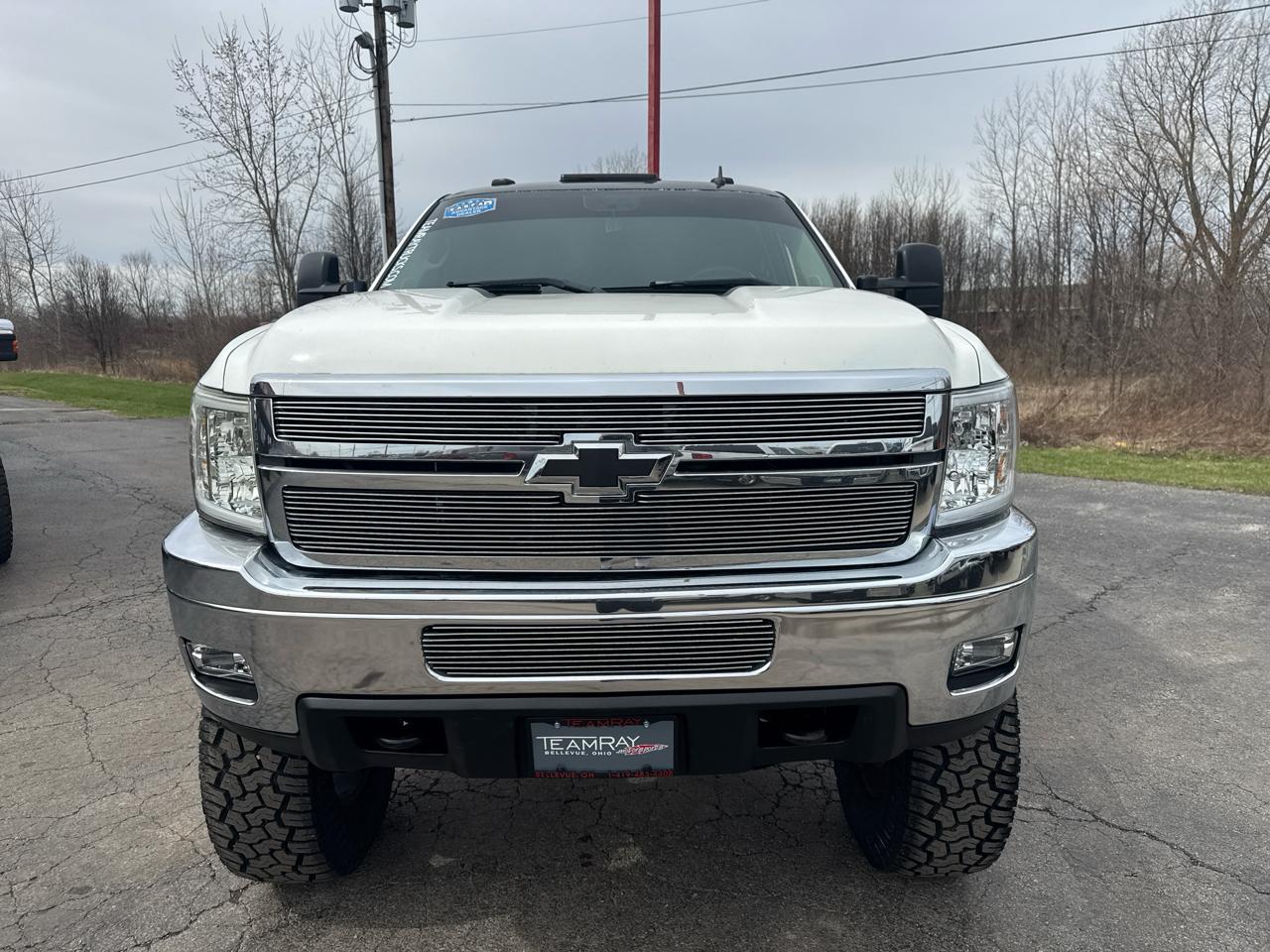 Chevrolet Silverado 2500HD 4WD Crew Cab 153.7" LT 2011