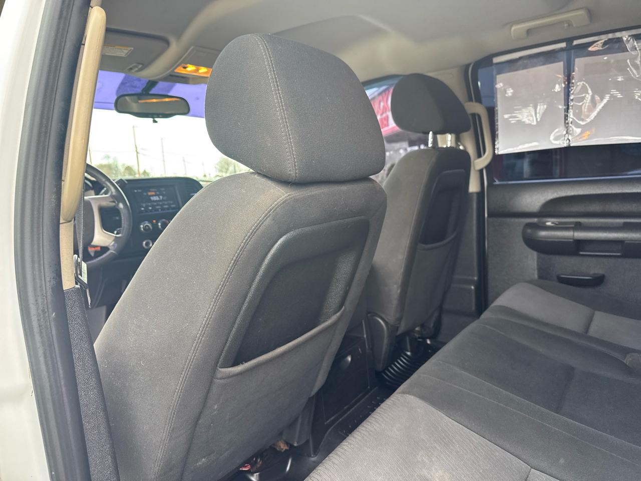 Chevrolet Silverado 2500HD 4WD Crew Cab 153.7" LT 2011