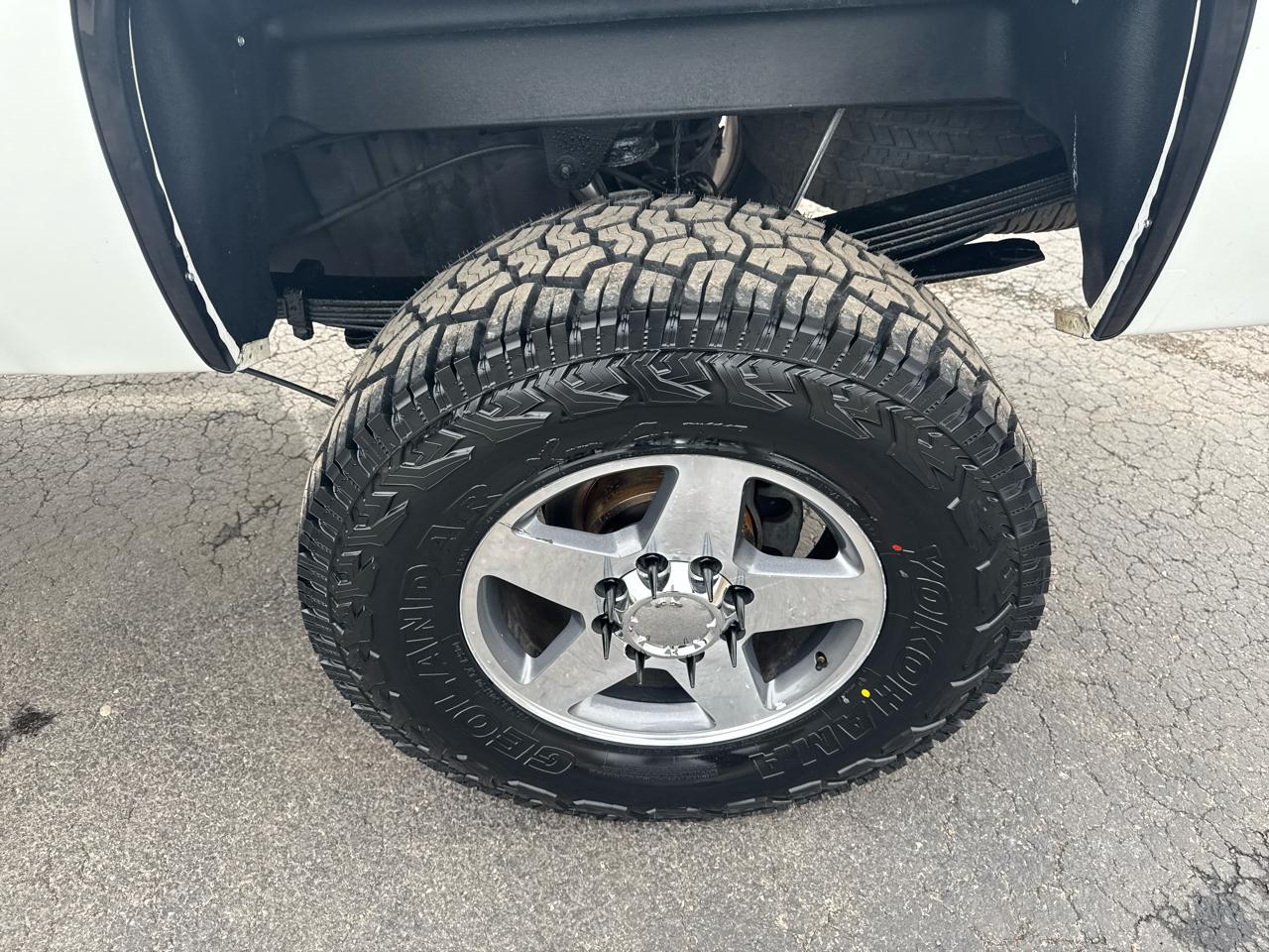 Chevrolet Silverado 2500HD 4WD Crew Cab 153.7" LT 2011